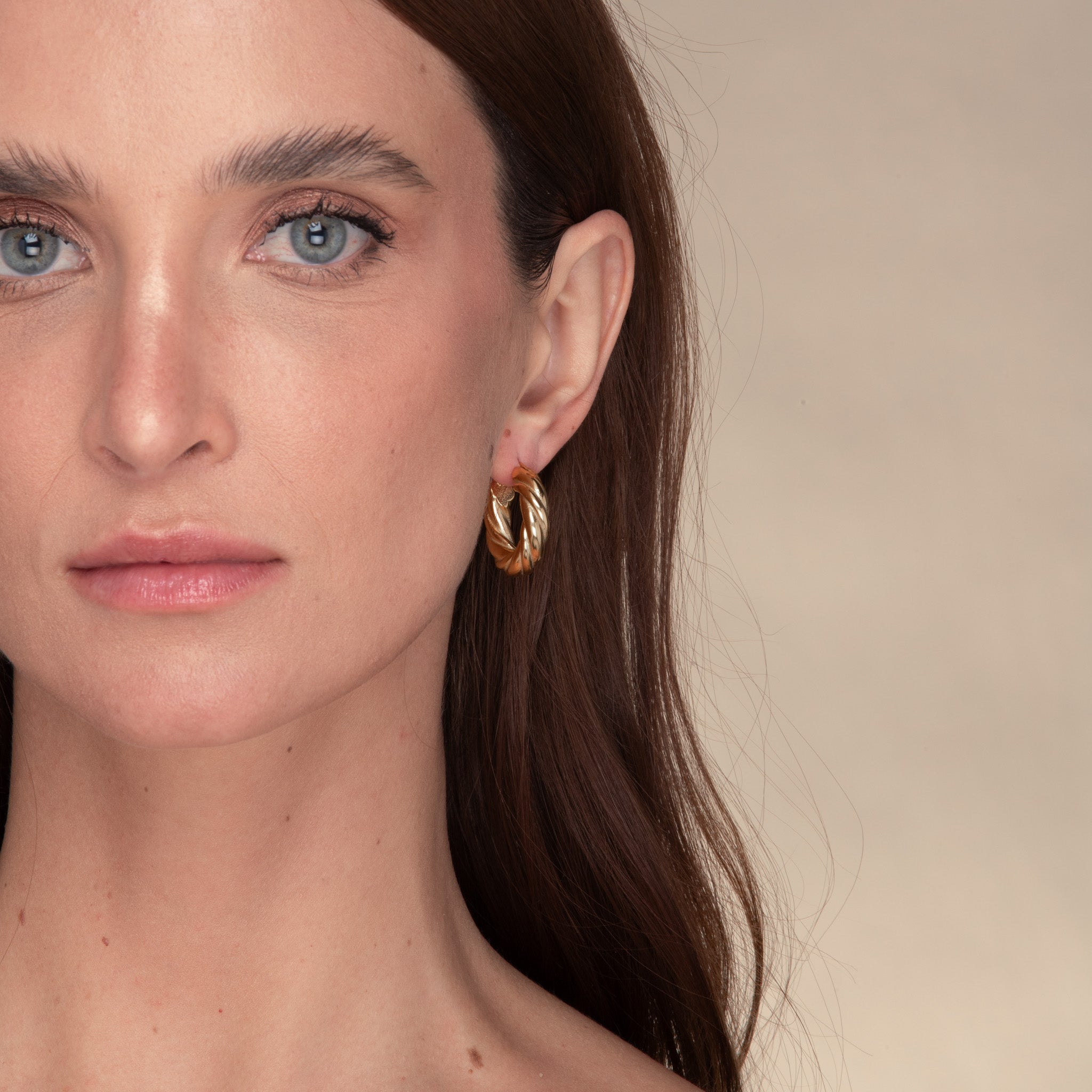 Amalia Twist Hoop Earrings - Camile & Stone