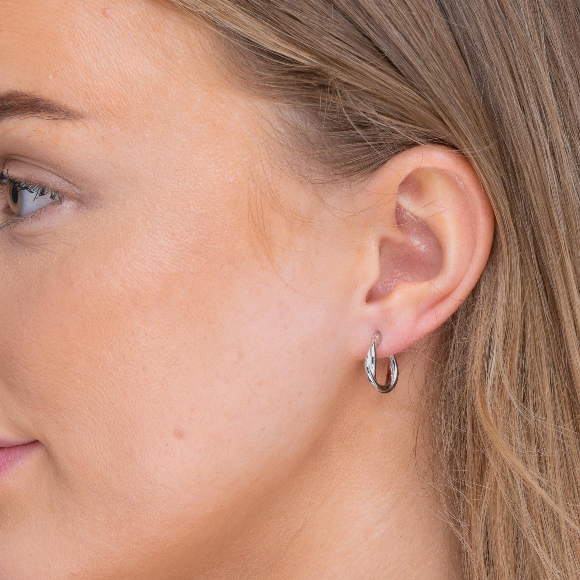 Classic Twist Hoop Earrings - Camile & Stone