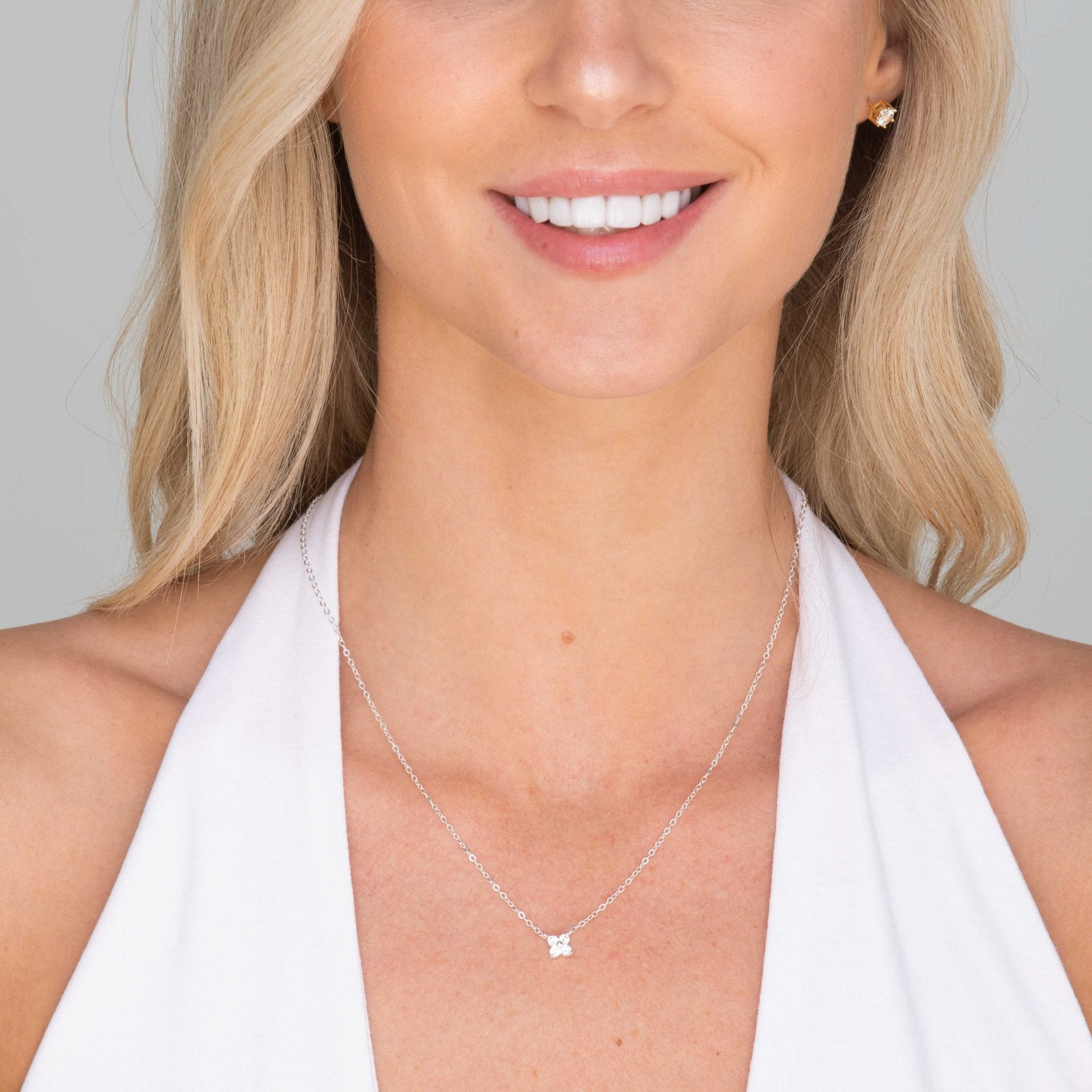Clover Sapphire Chain Necklace - Camile & Stone