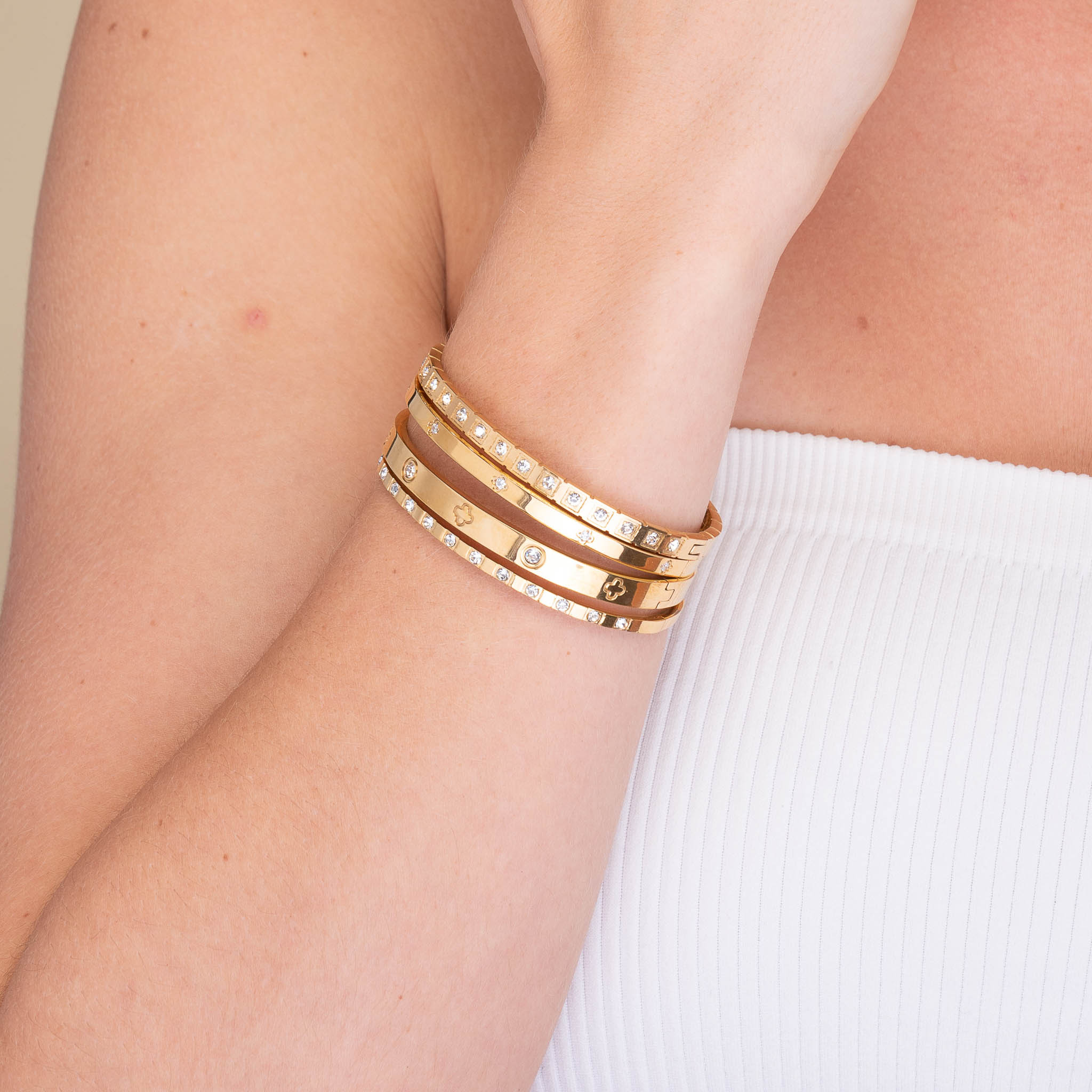 Clover Zirconia Hinged Bangle Bracelet - Camile & Stone