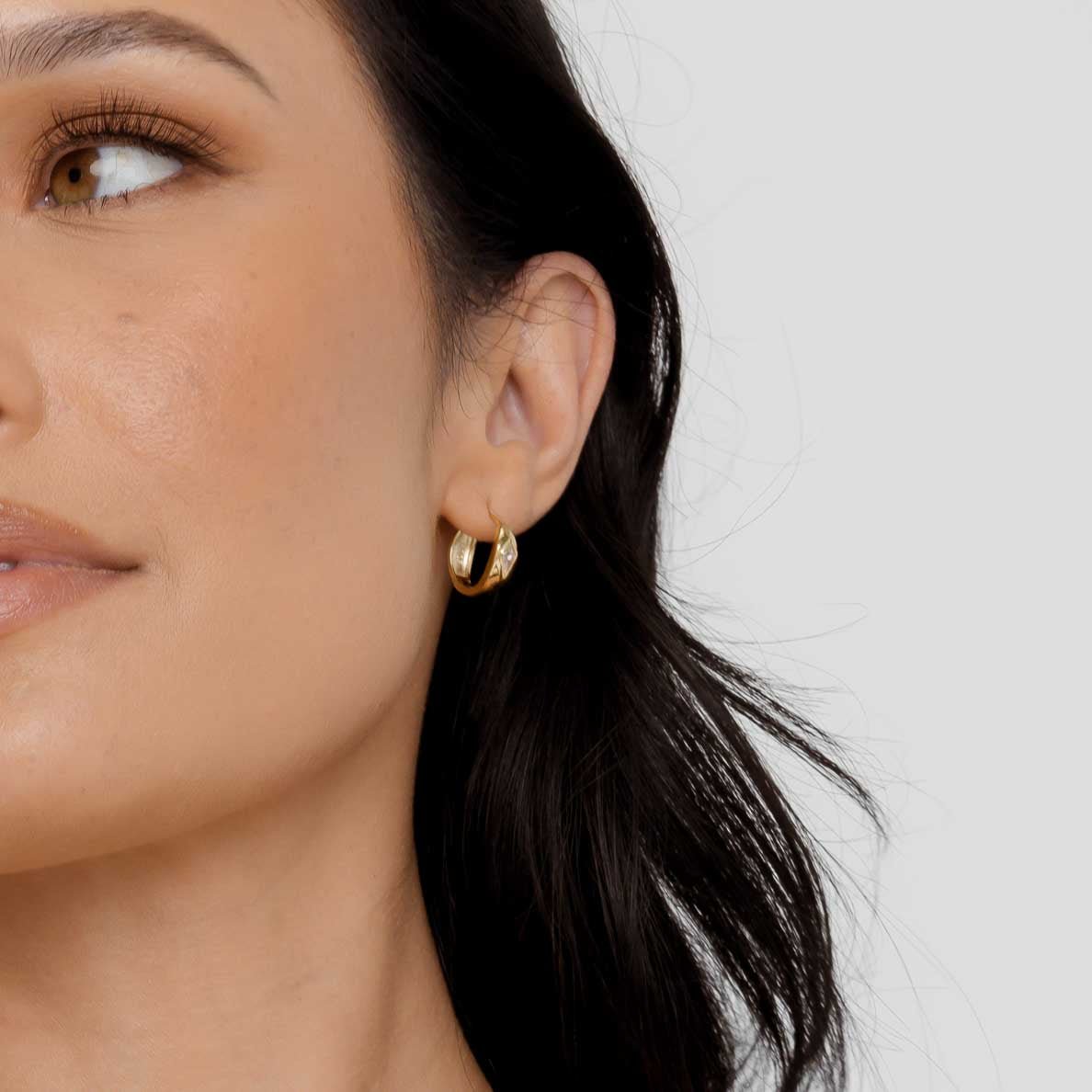 Dome Sapphire Huggie Earrings - Camile & Stone