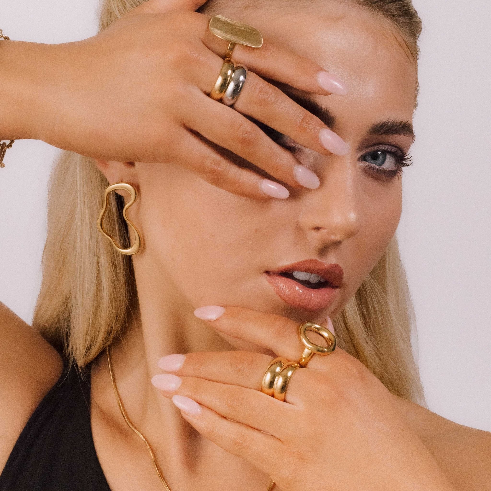 Eternity Loop Statement Ring - Camile & Stone