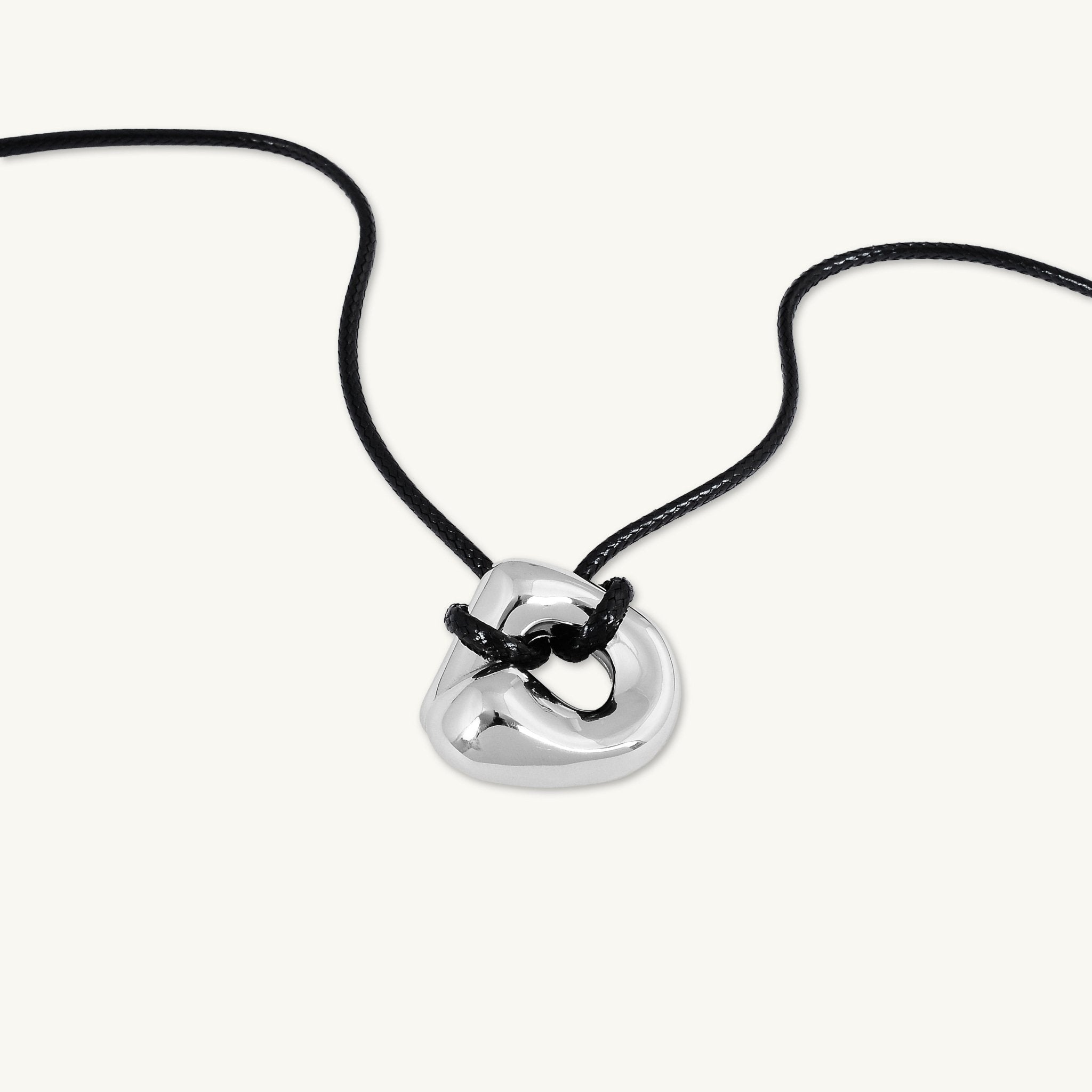 Gia Circle Cord Necklace - Camile & Stone