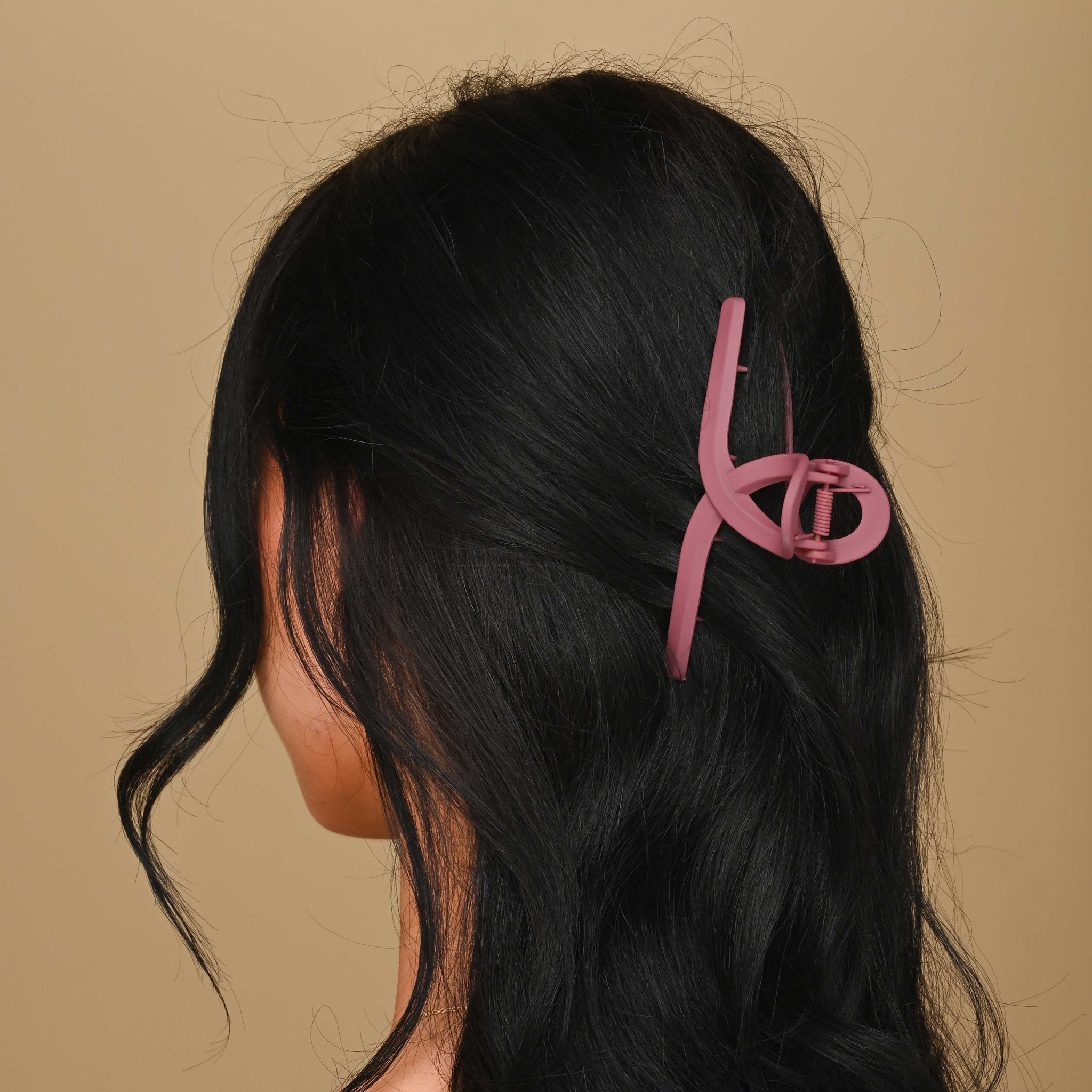 Loop Hair Claw Clip - Camile & Stone