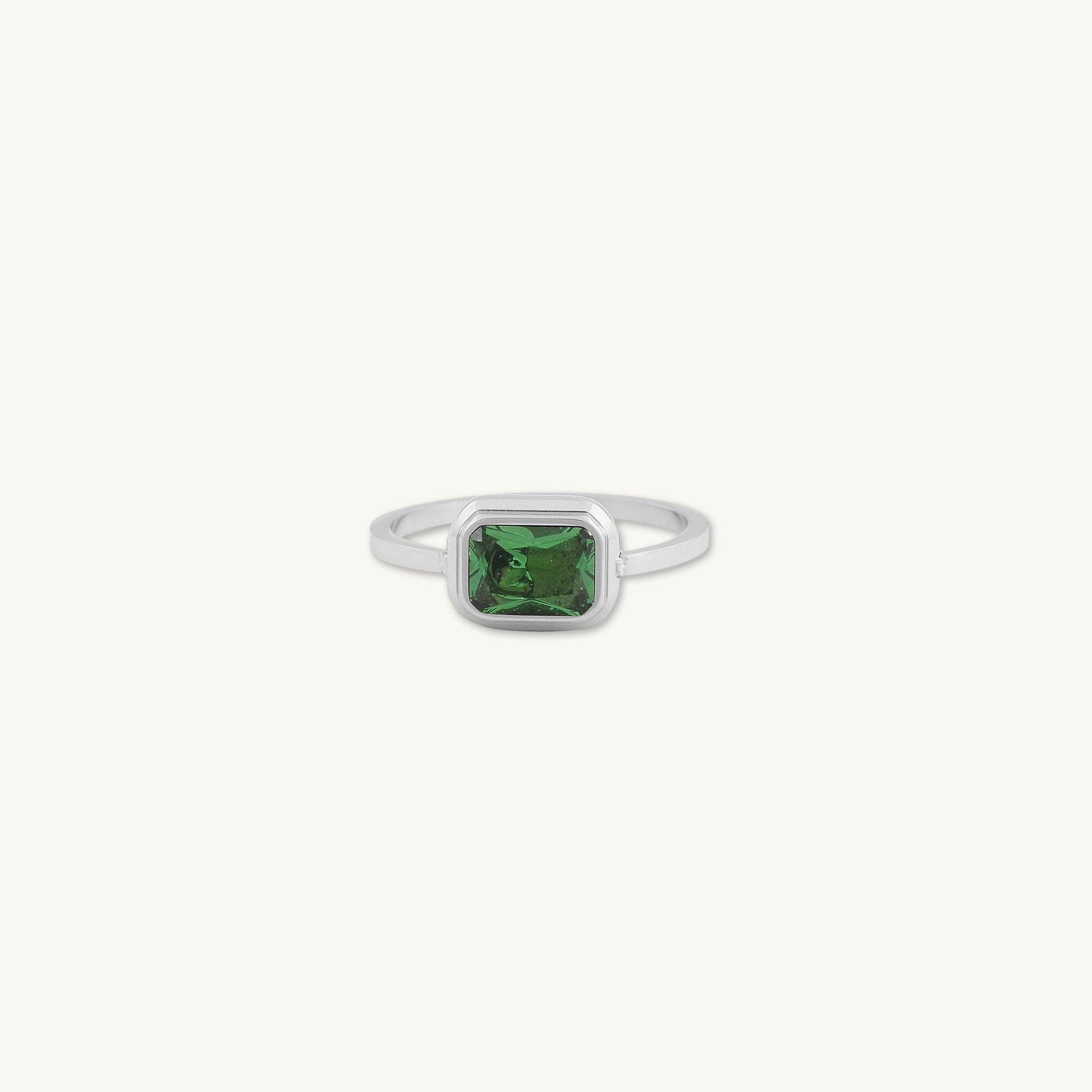 Lyle Baguette Emerald Ring - Camile & Stone