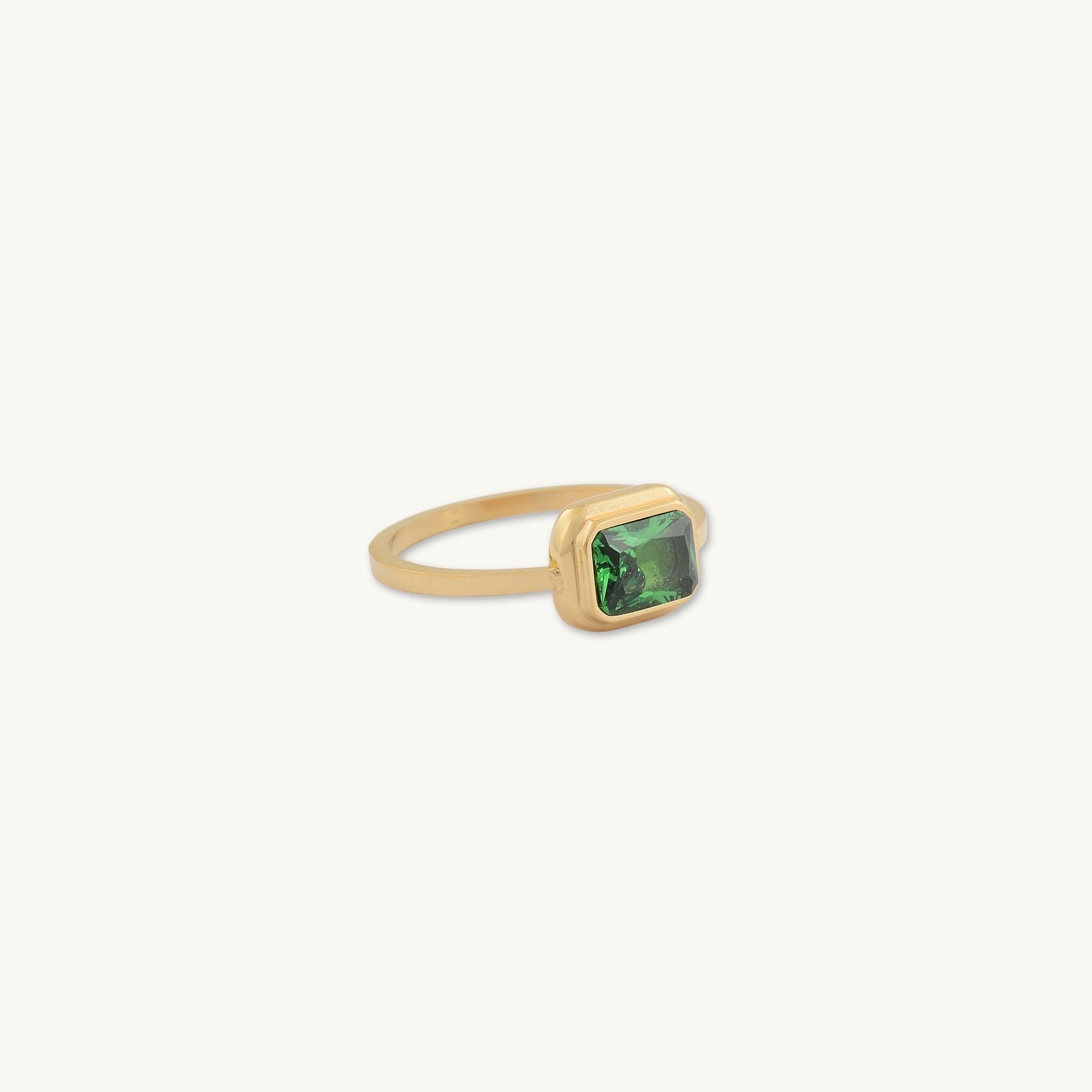 Lyle Baguette Emerald Ring - Camile & Stone
