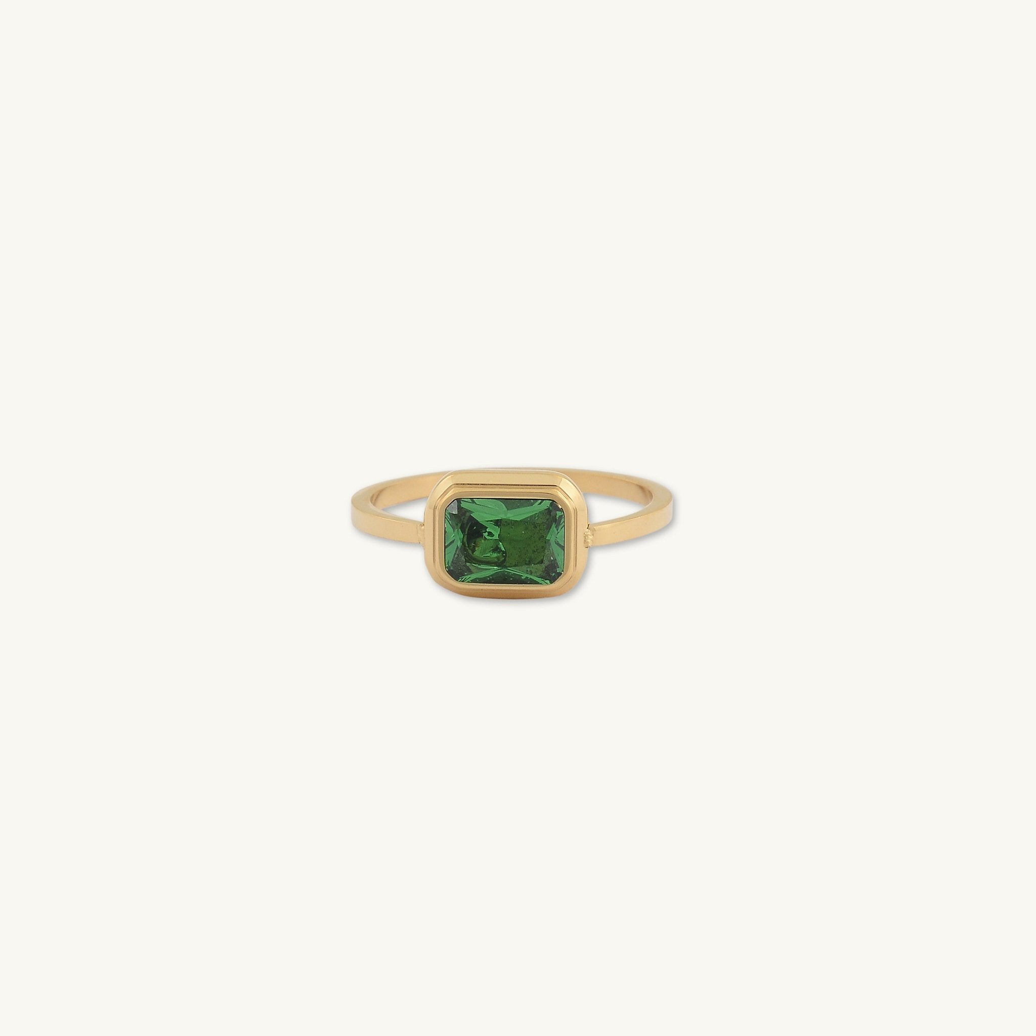 Lyle Baguette Emerald Ring - Camile & Stone