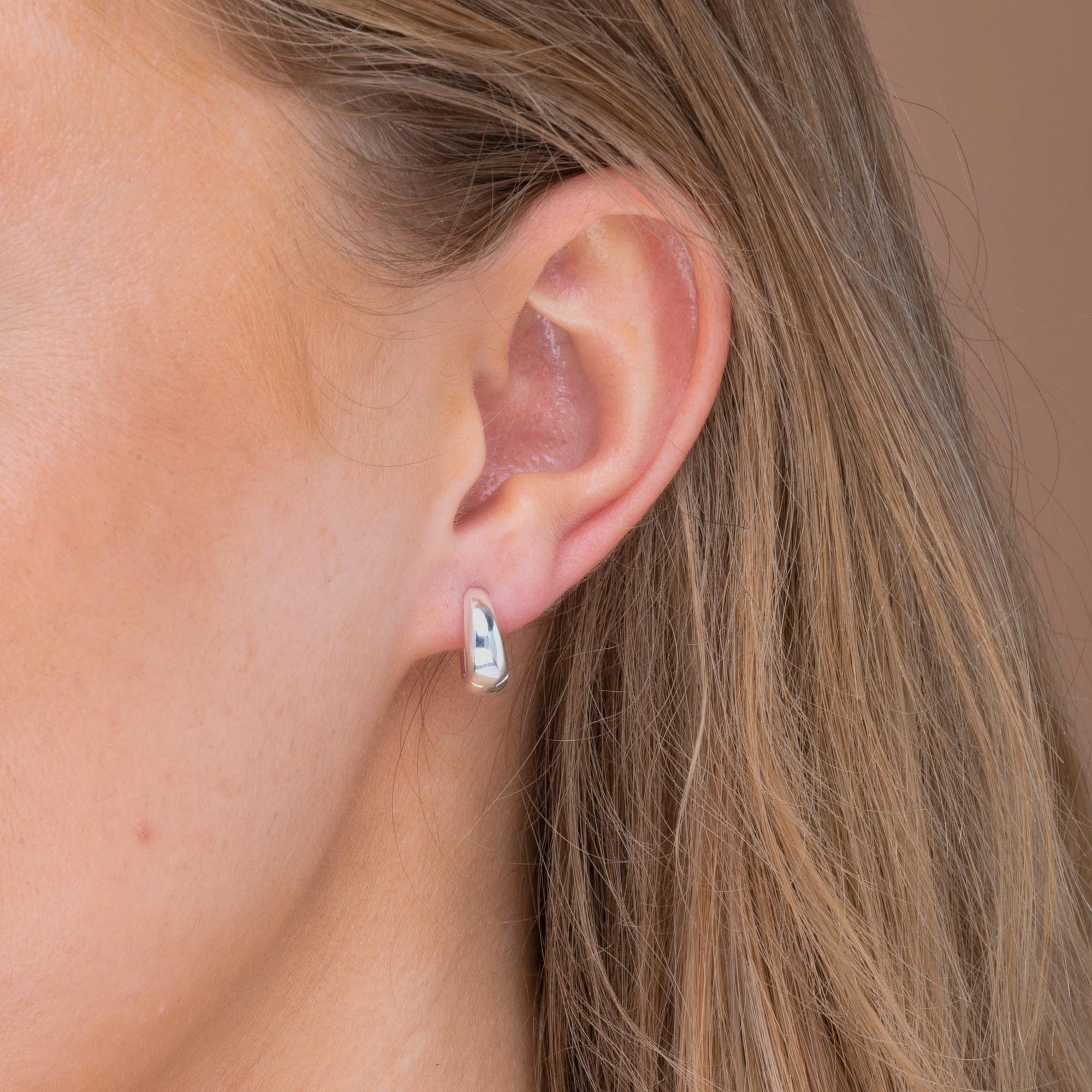 Oval Dome Huggie Earrings - Camile & Stone