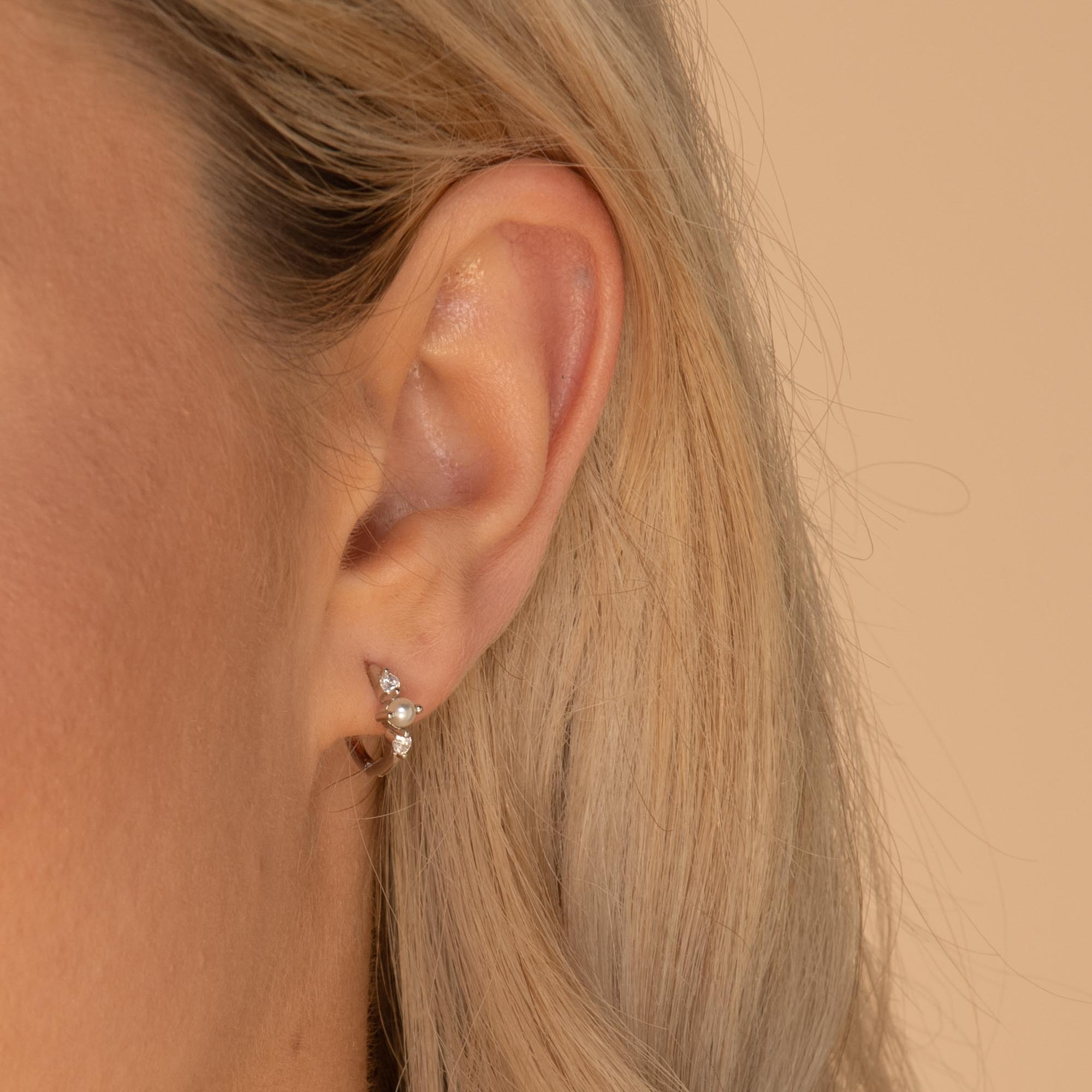 Pearl Sapphire Huggie Earrings - Camile & Stone