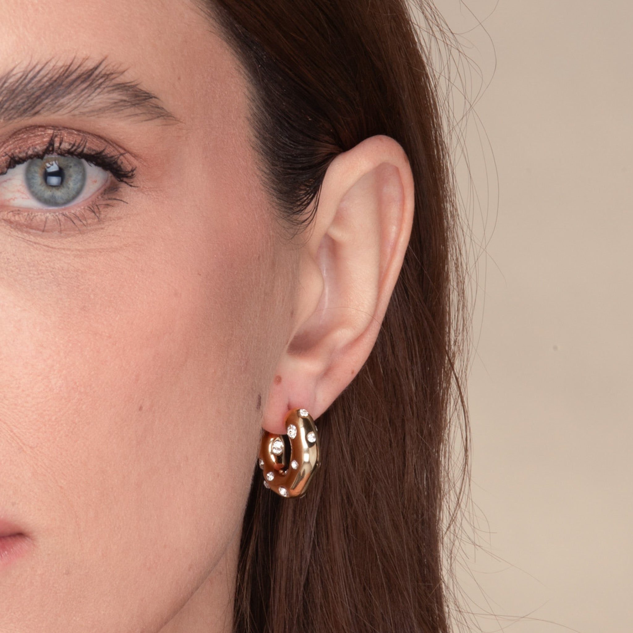 Quinn Zirconia Huggie Earrings - Camile & Stone