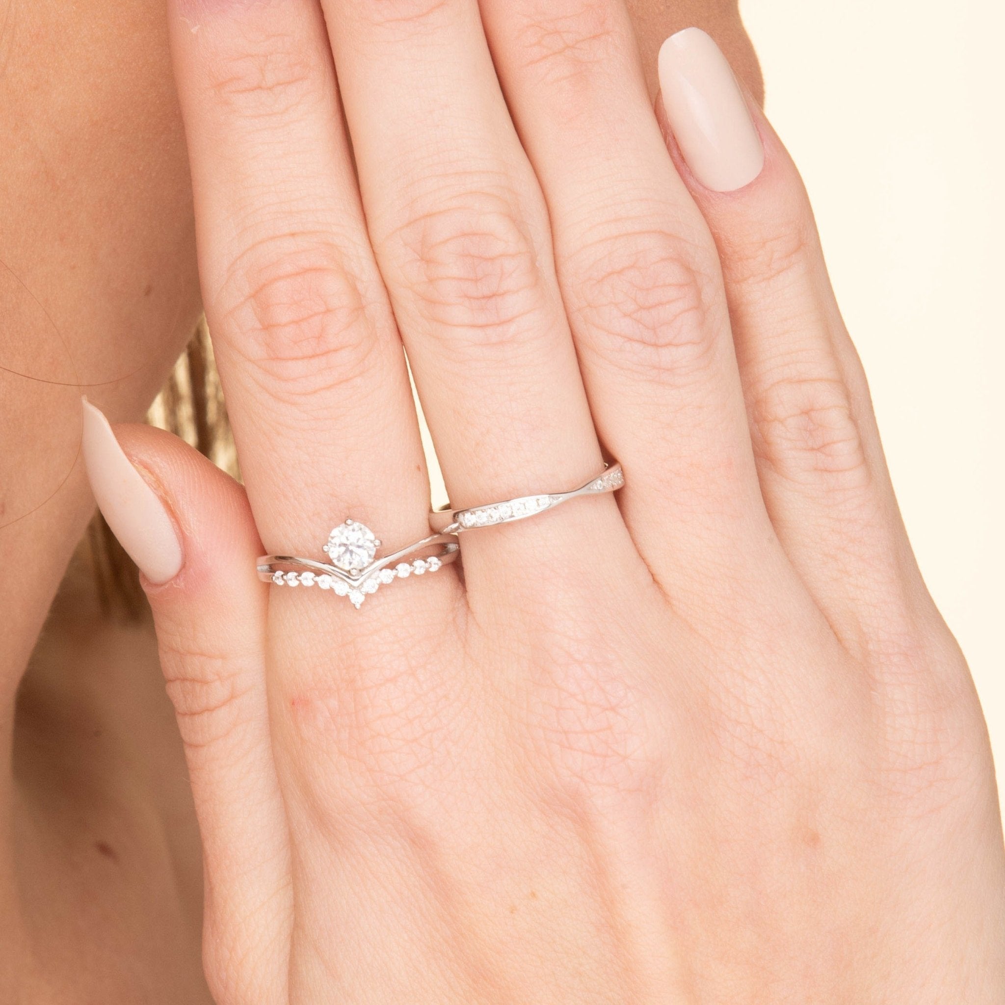 The June Emerald Moissanite Diamond Engagement Ring - Camile & Stone