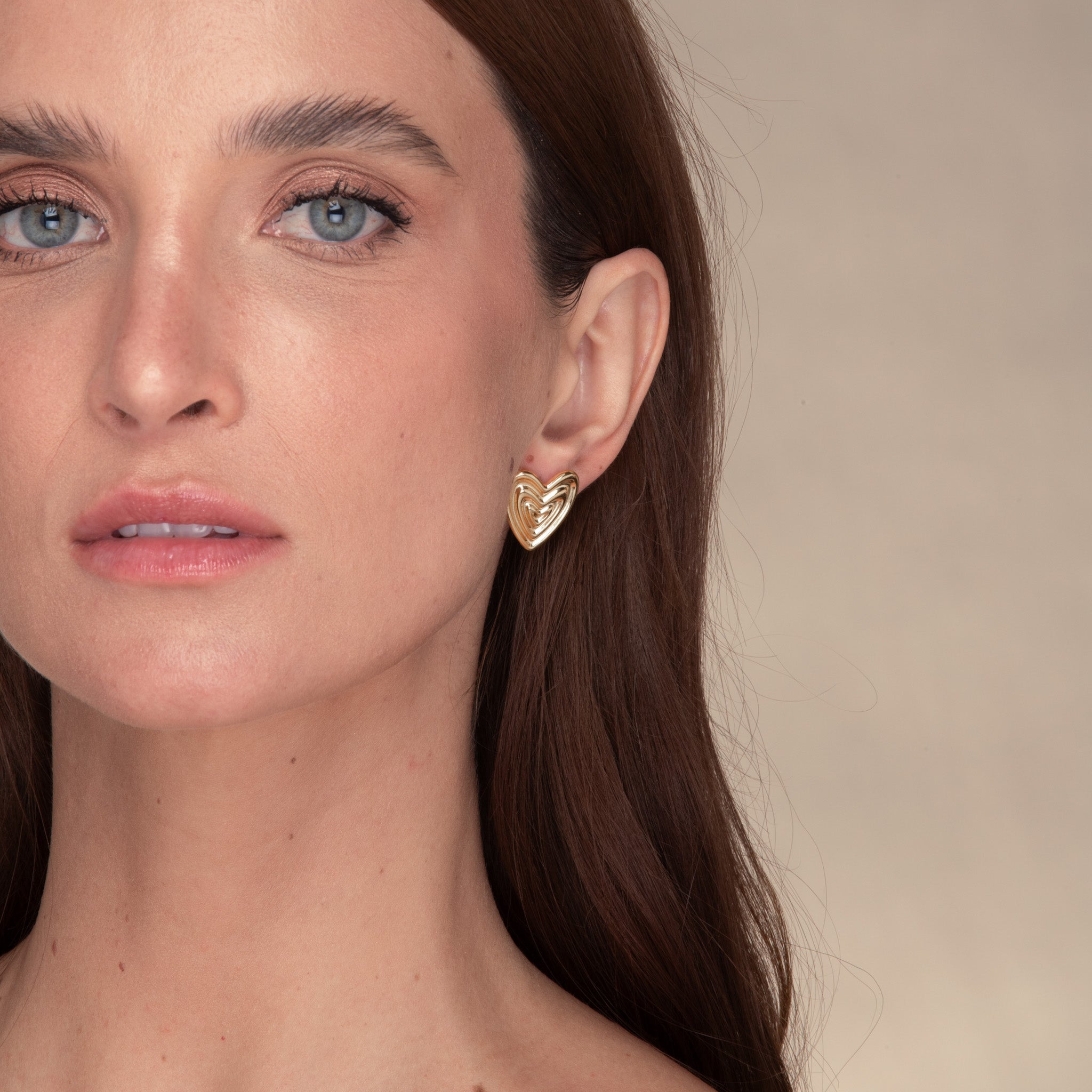 Thea Heart Stud Earrings - Camile & Stone