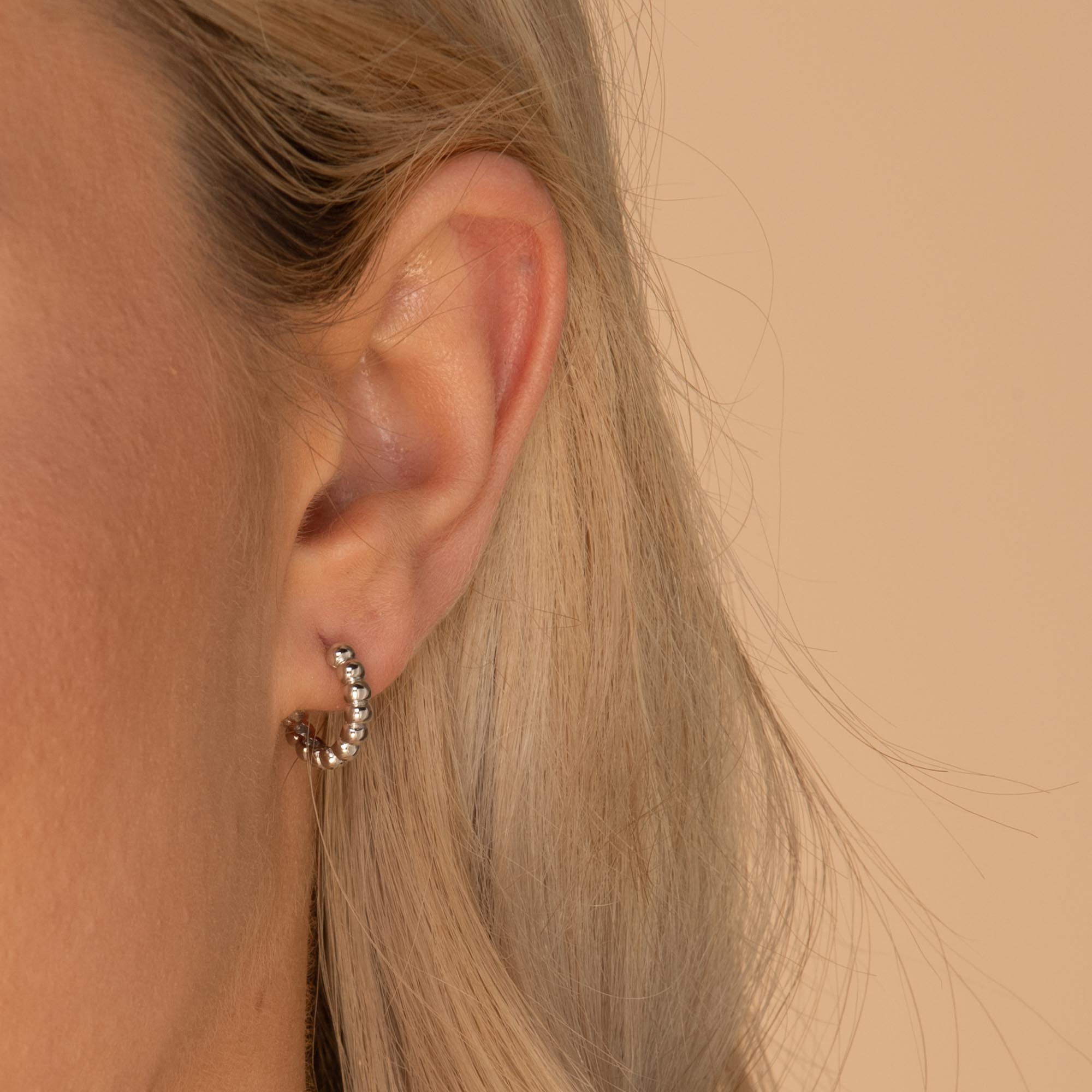 Thick Dot Huggie Earrings - Camile & Stone