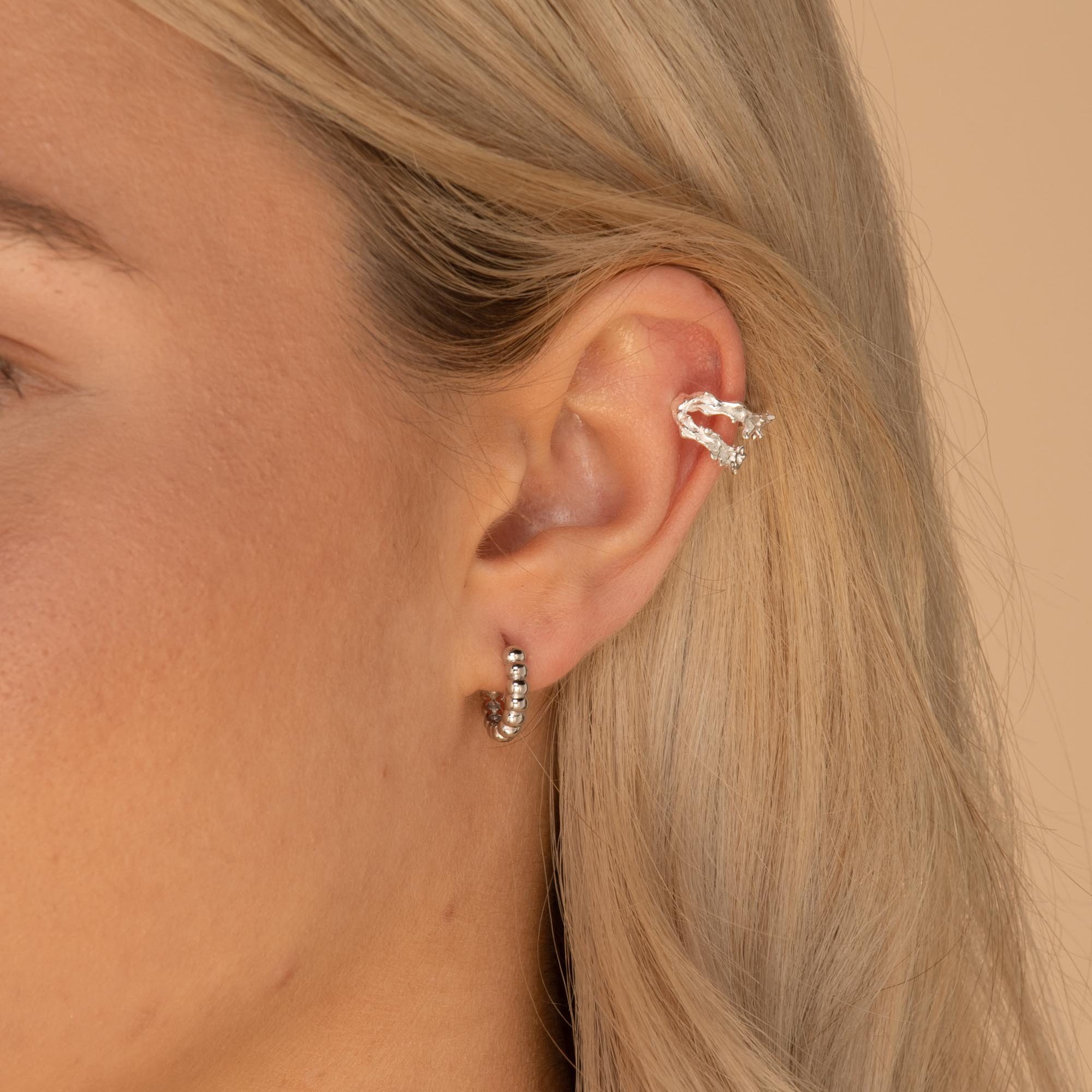 Thick Dot Huggie Earrings - Camile & Stone