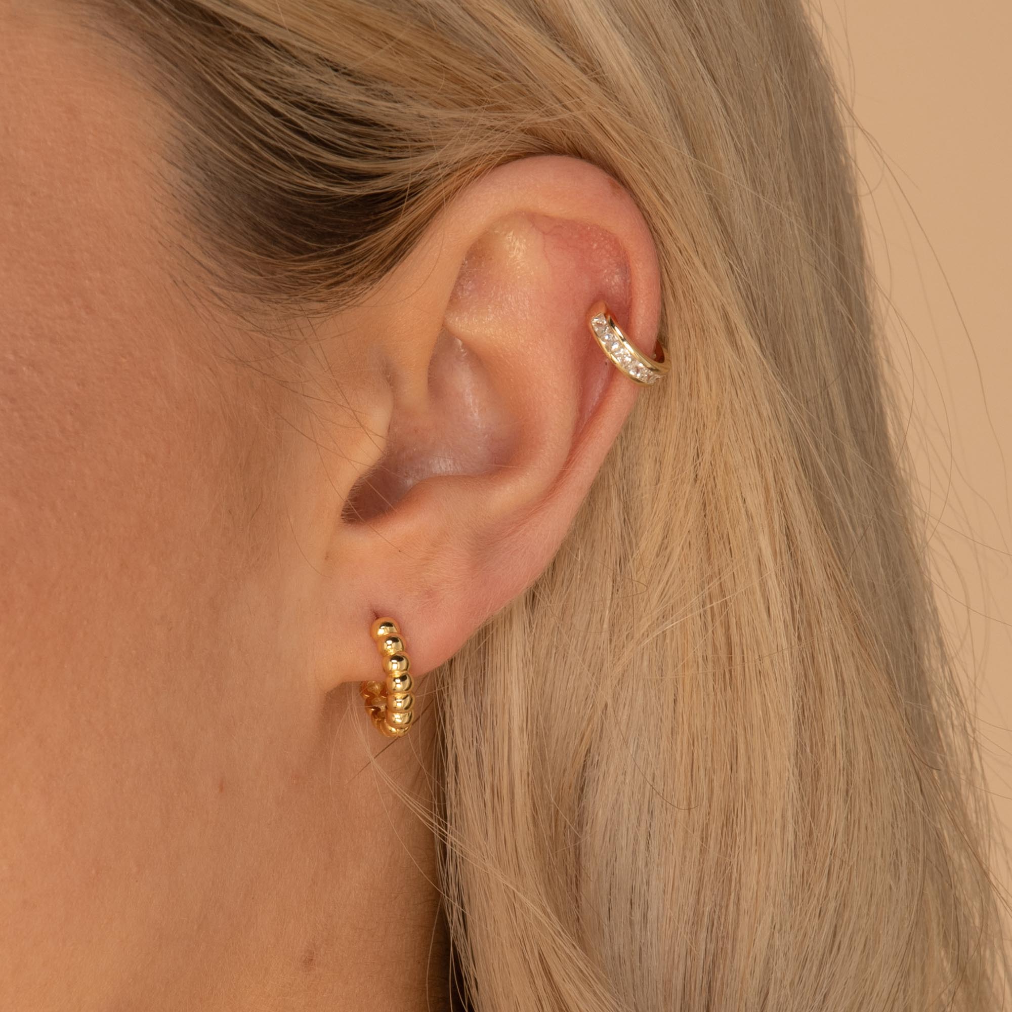 Thick Dot Huggie Earrings - Camile & Stone