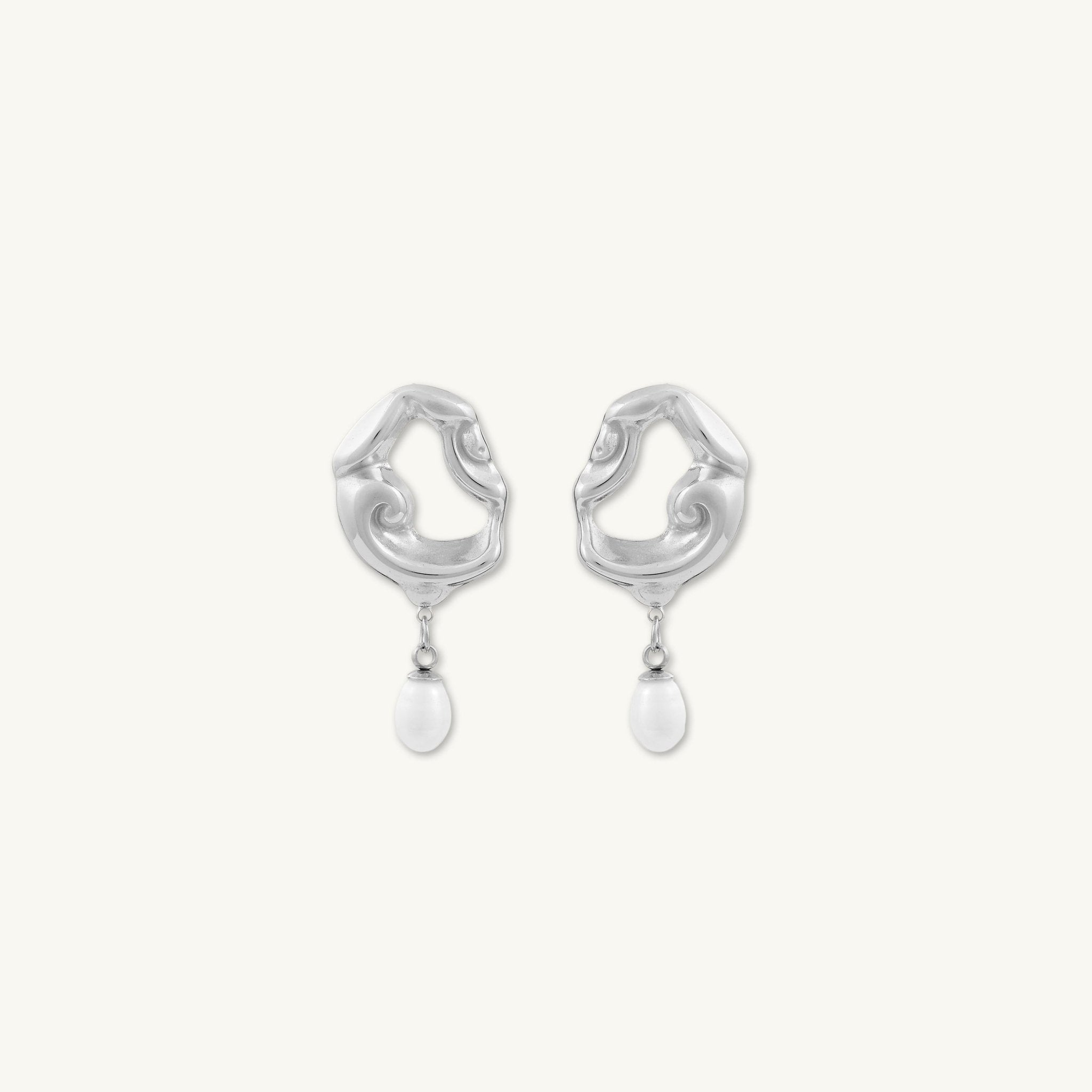 Willow Molten Pearl Stud Earrings - Camile & Stone