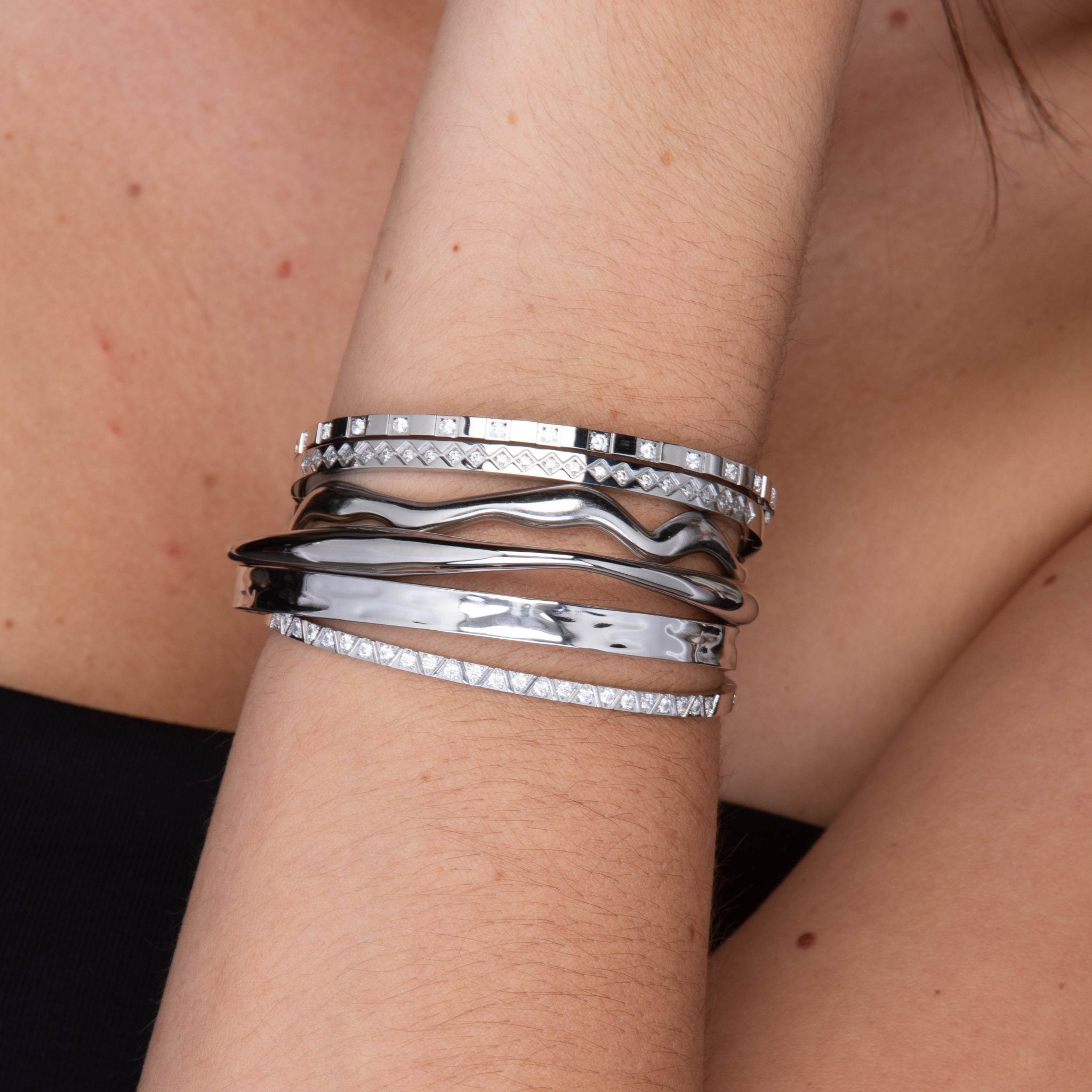 Zirconia Hinged Thin Bangle Bracelet - Camile & Stone