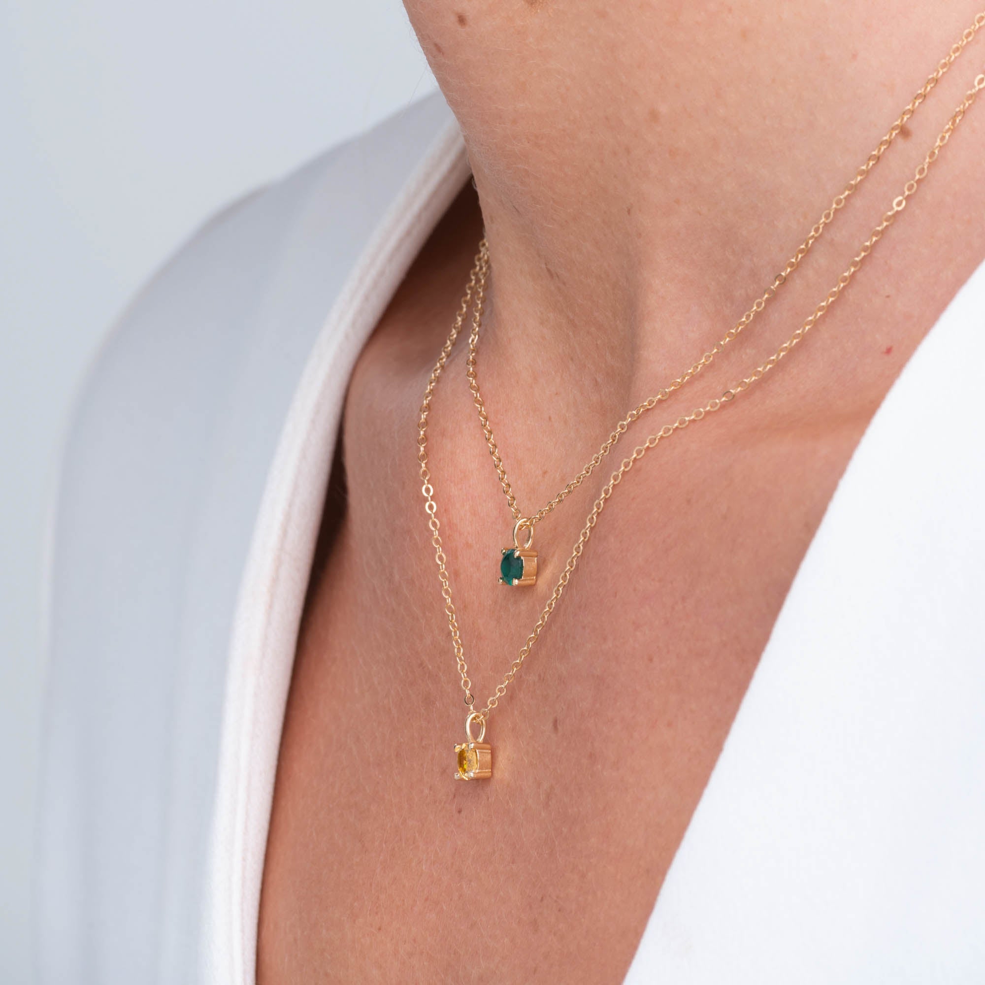 Classic Birthstone Necklace May - Camile & Stone