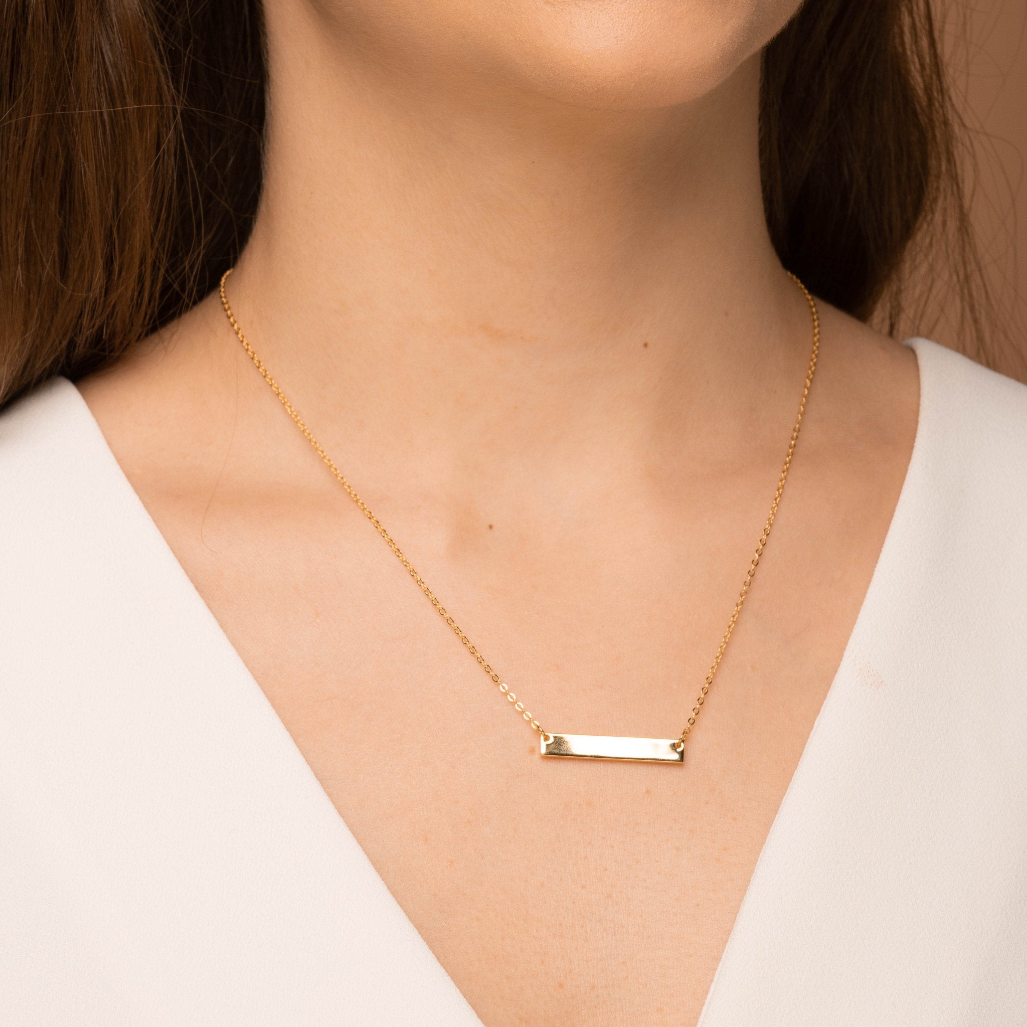 MUM Engraved Bar Necklace - Camile & Stone