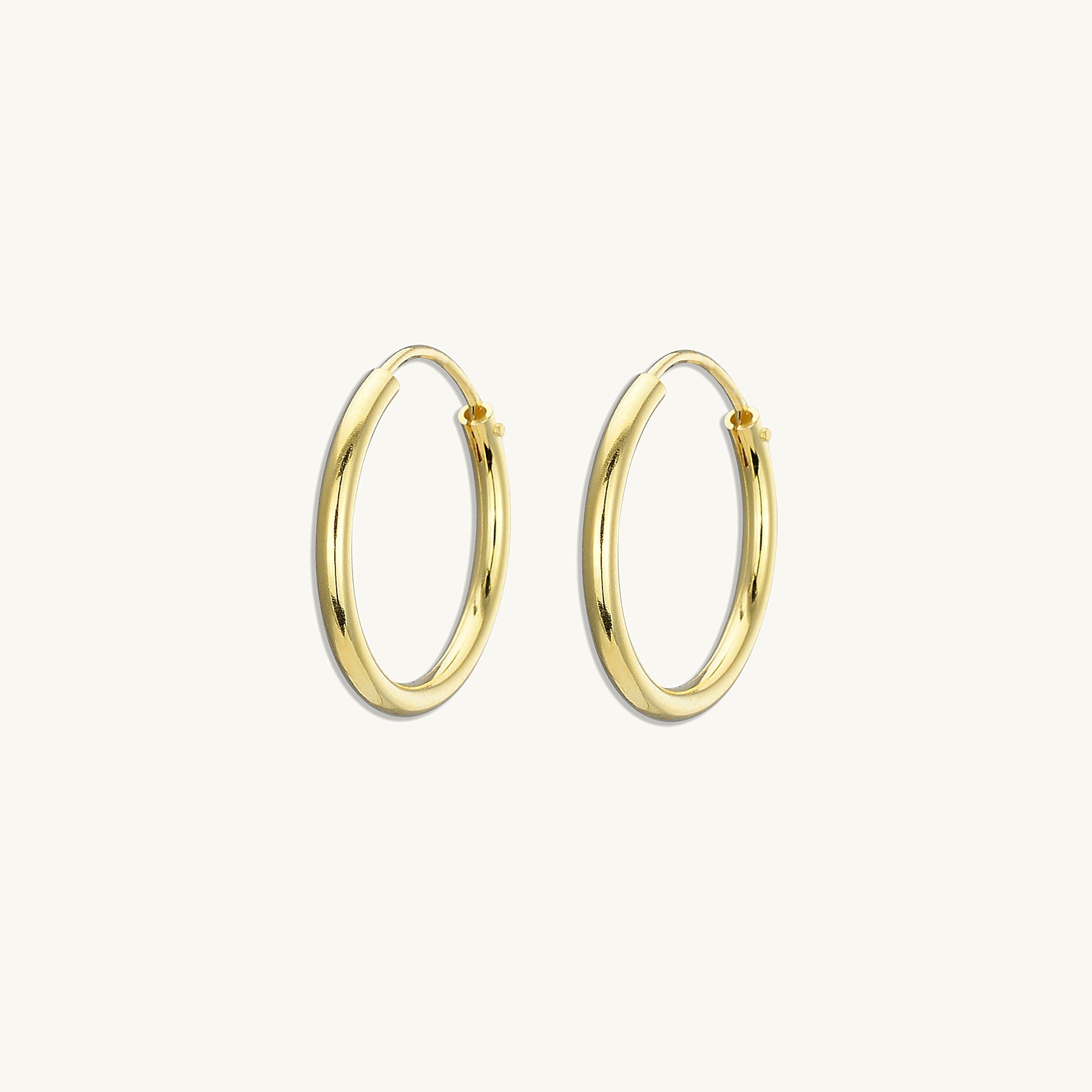 Thin Basic Small Hoops - Camile & Stone