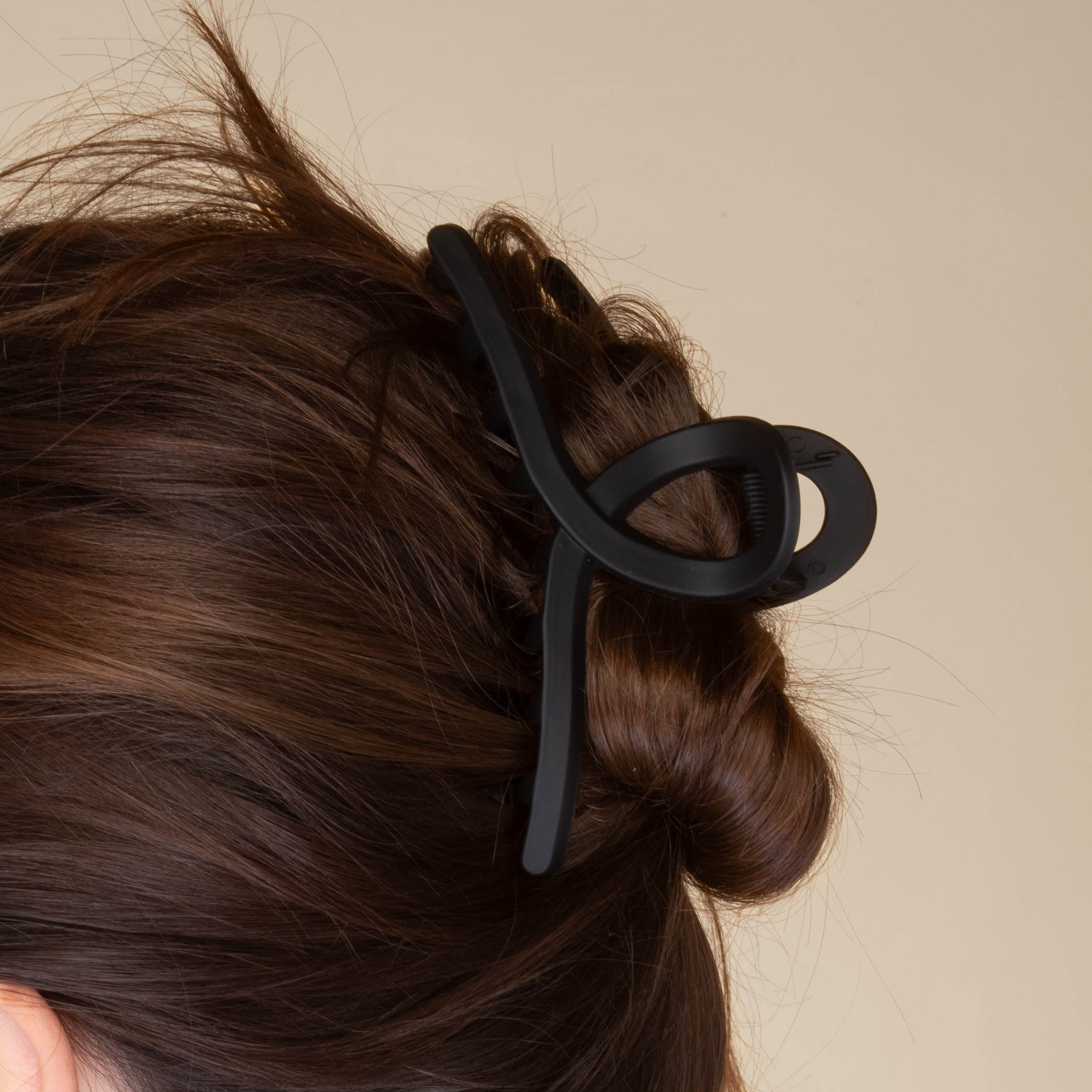Loop Hair Claw Clip