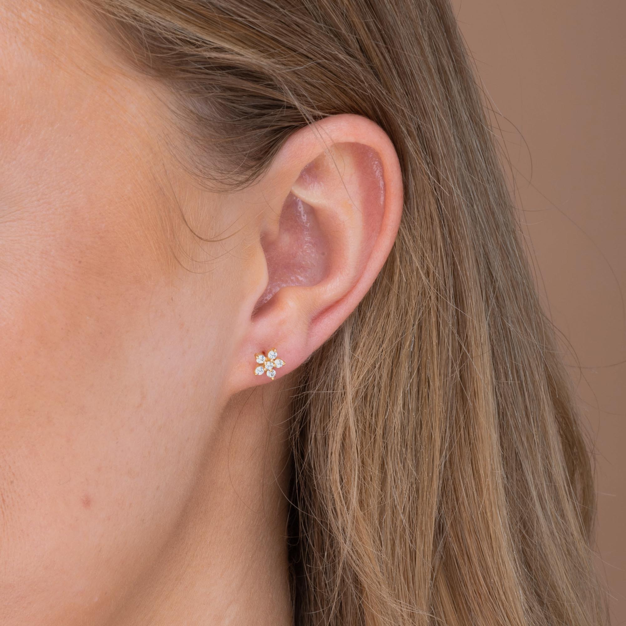 Flower Sapphire Barbell Stud Cartilage Earrings