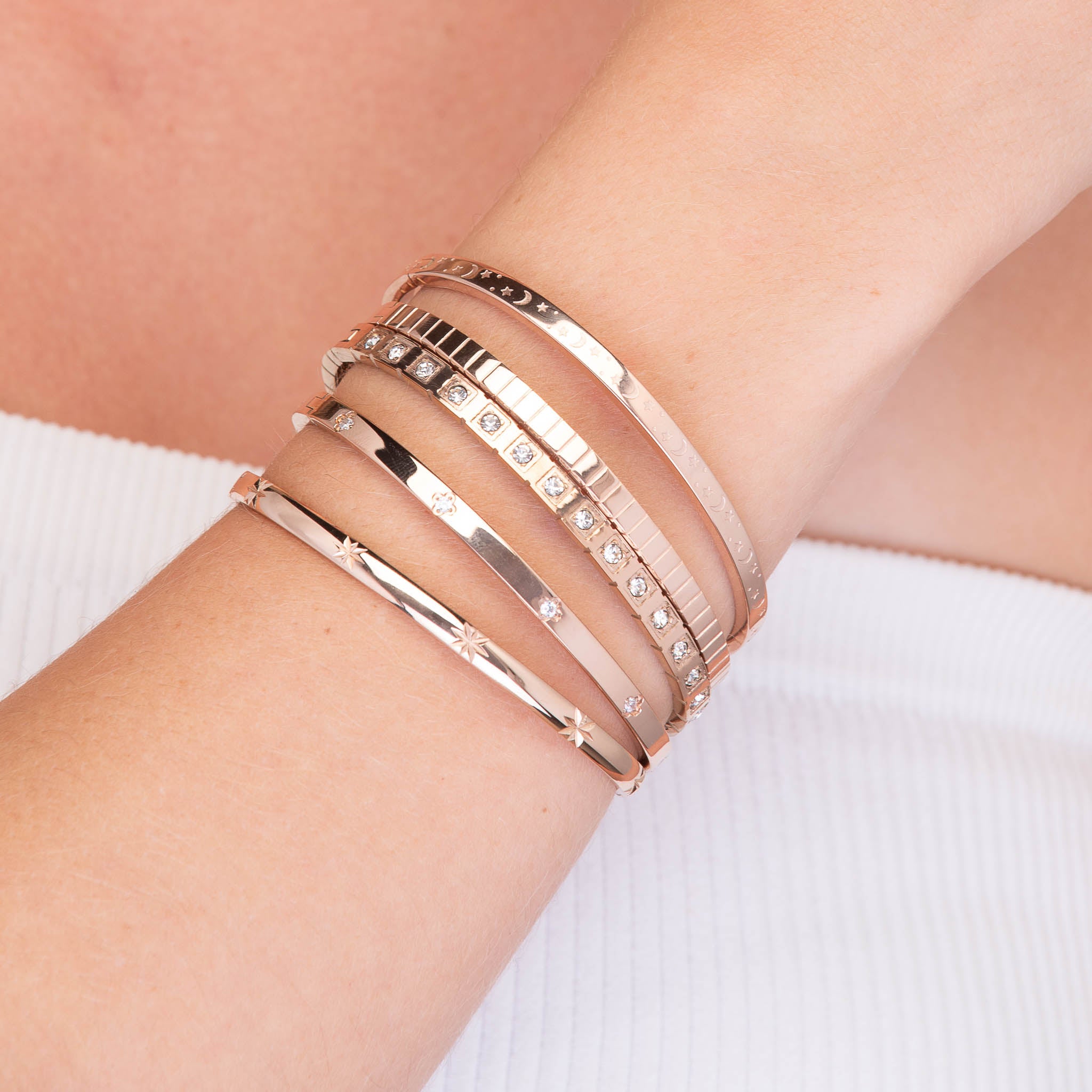 Ridges Hinged Bangle Bracelet