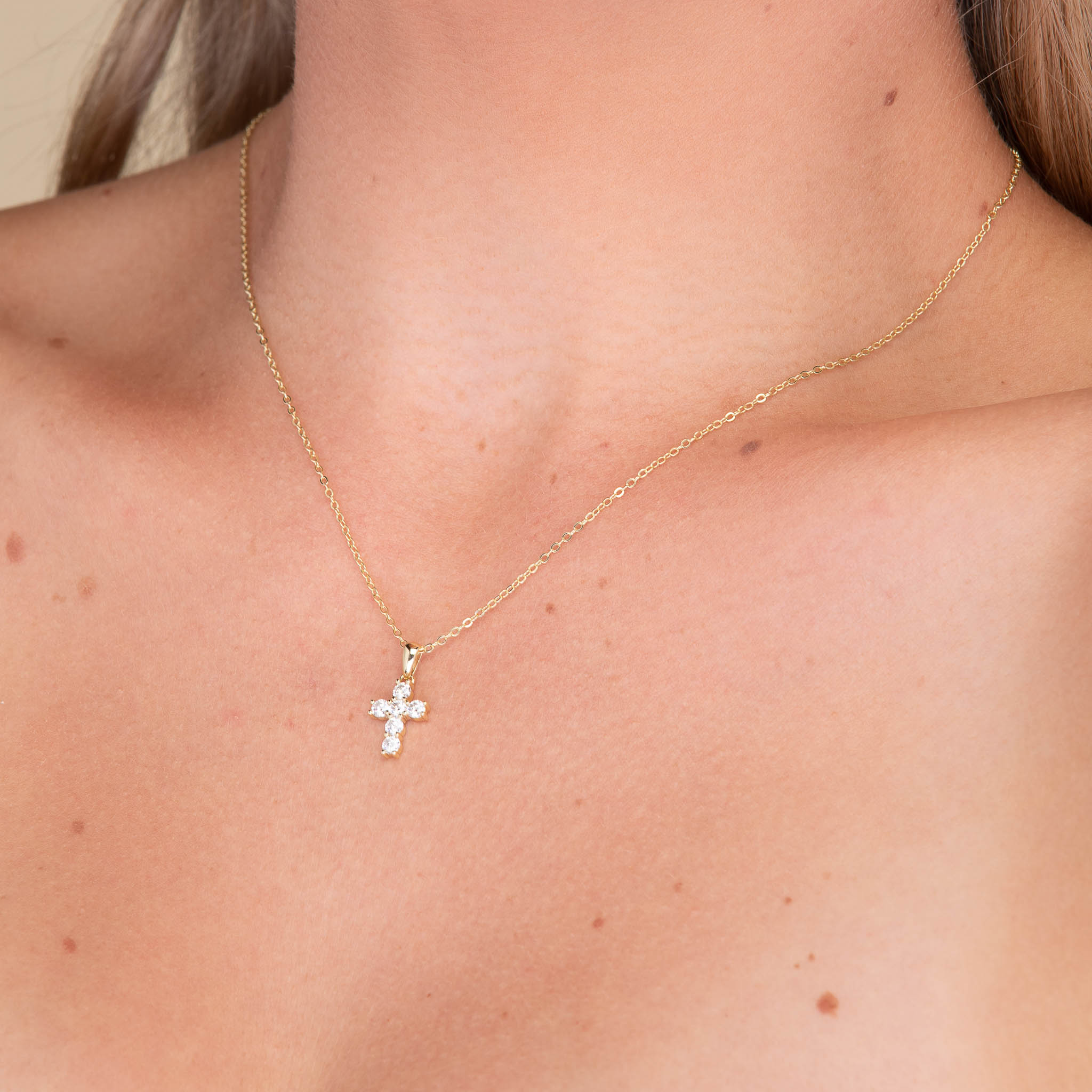 Classic Cross Pendant Moissanite Necklace