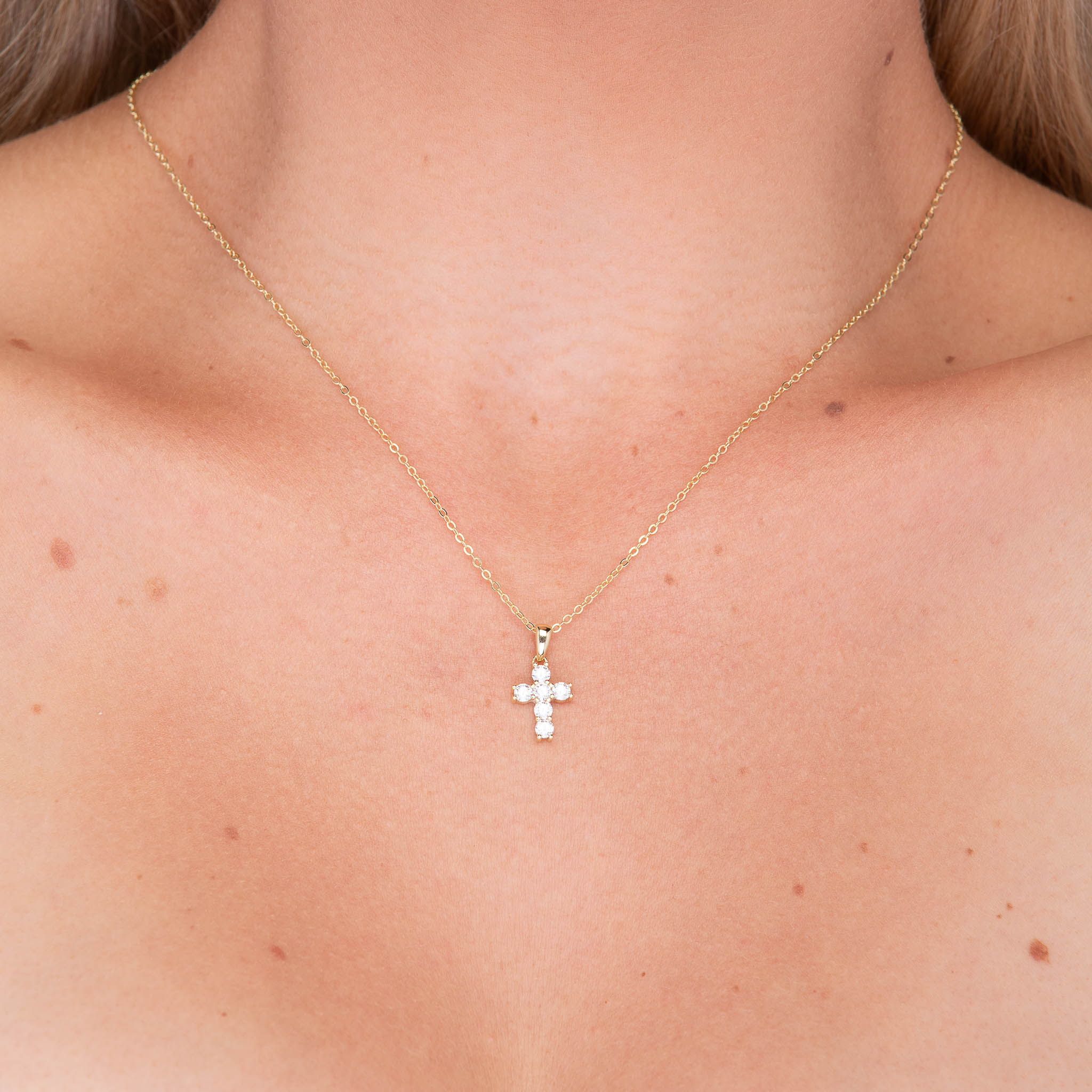 Classic Cross Pendant Moissanite Necklace