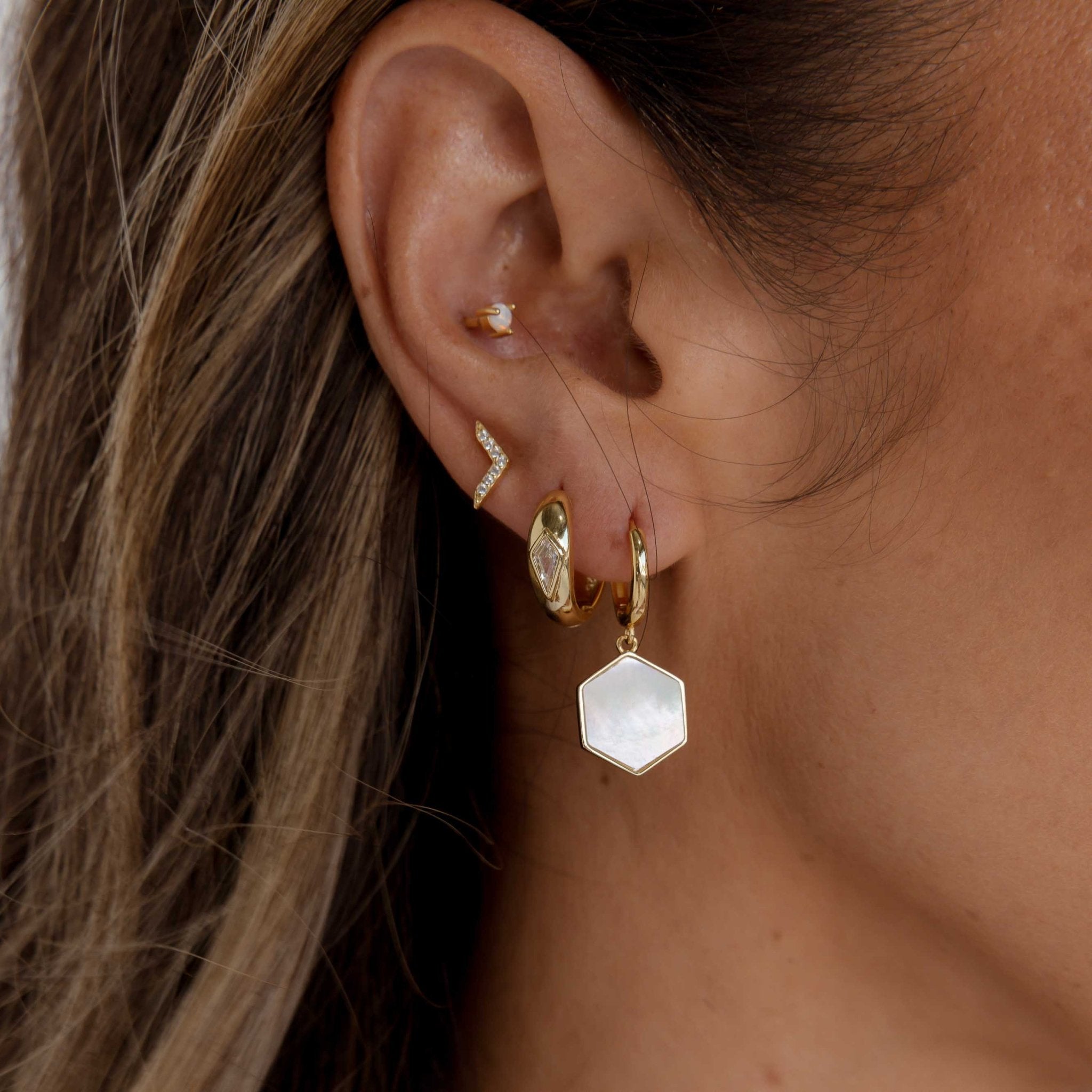 Accelerate Sapphire Stud Earrings - Camile & Stone
