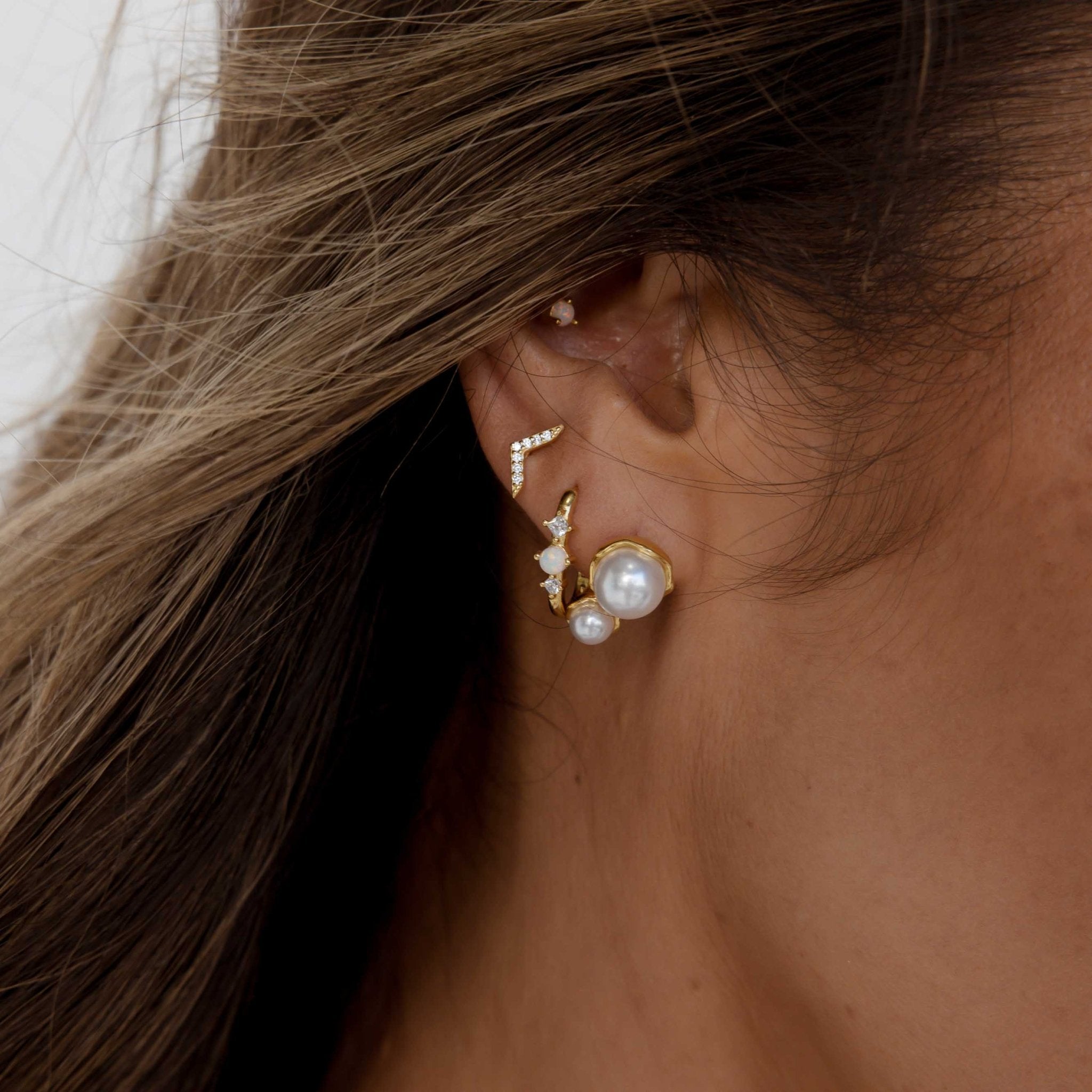 Accelerate Sapphire Stud Earrings - Camile & Stone