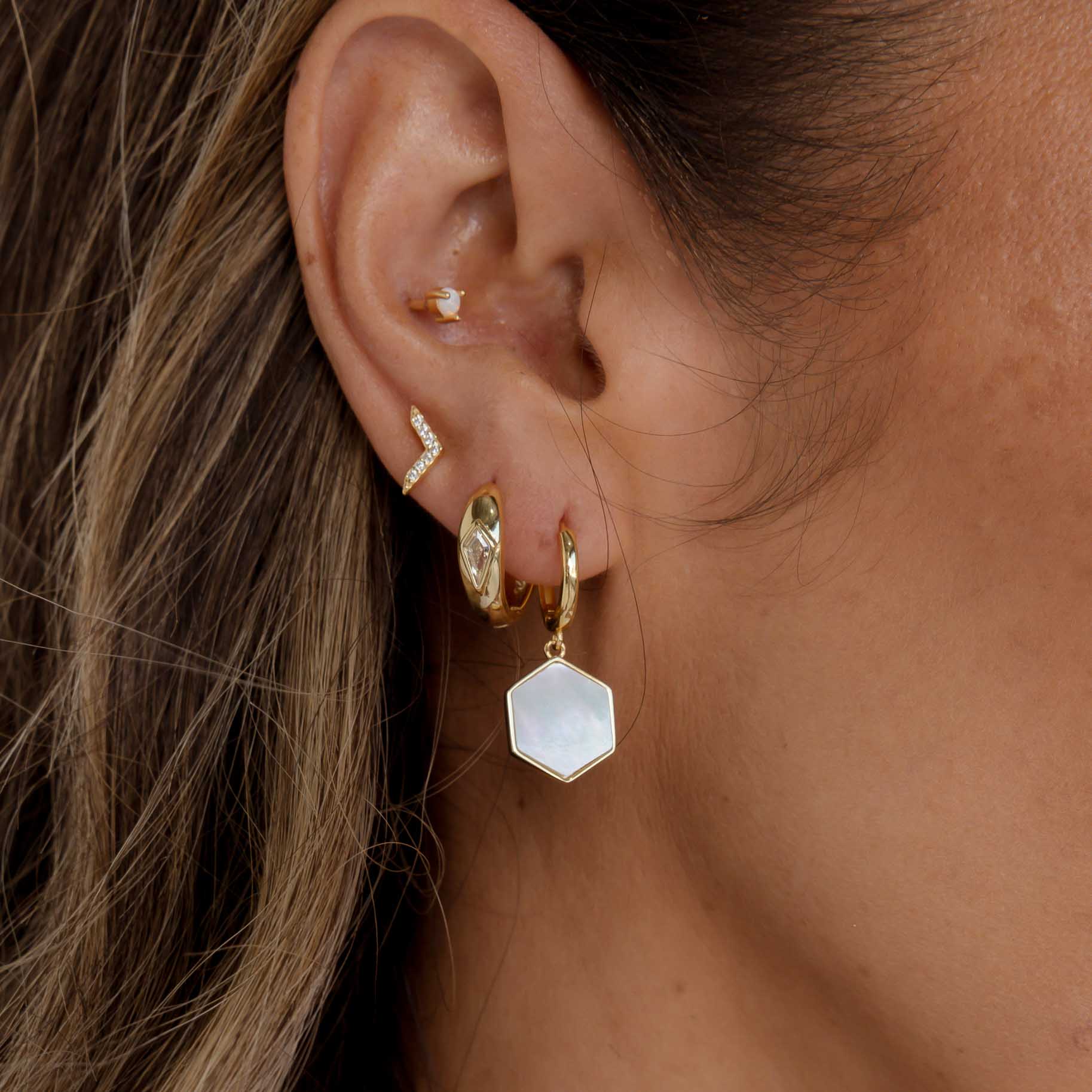 Accelerate Sapphire Stud Earrings - Camile & Stone