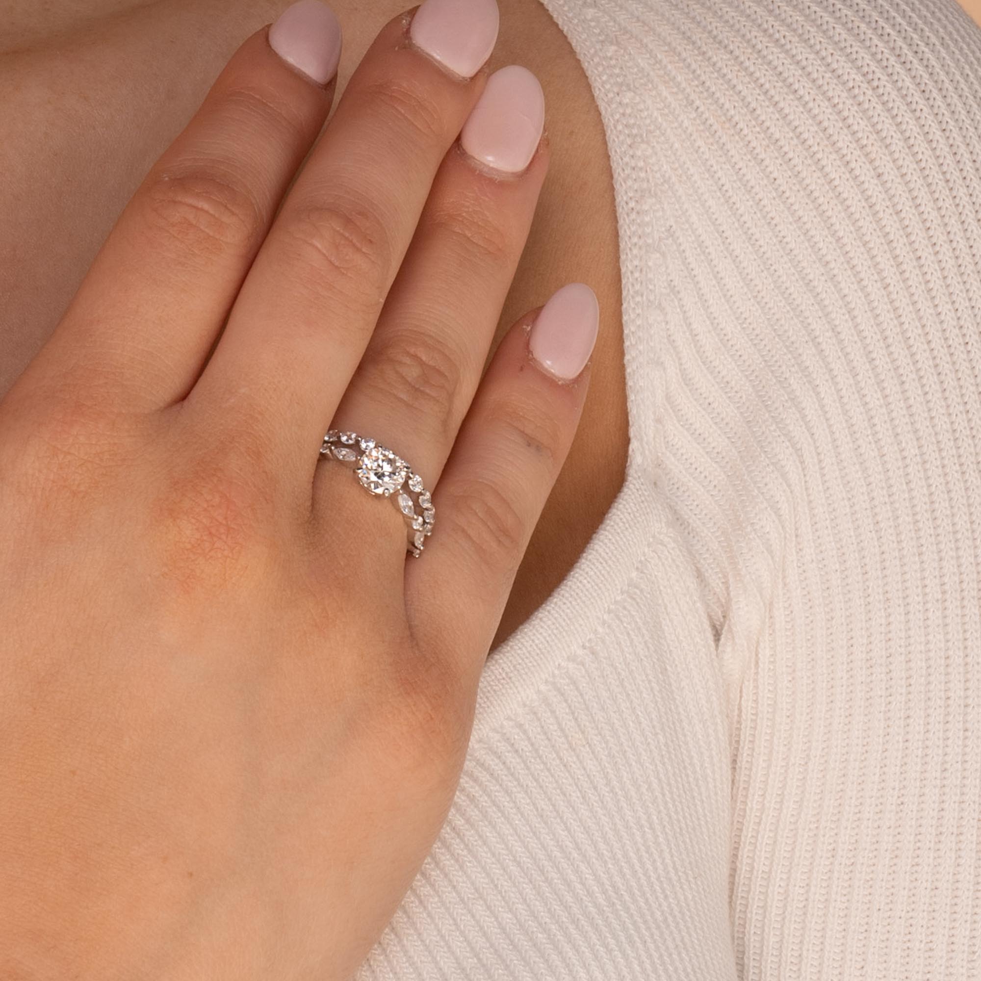 1 ct The Evelyn Moissanite Diamond Engagement Ring