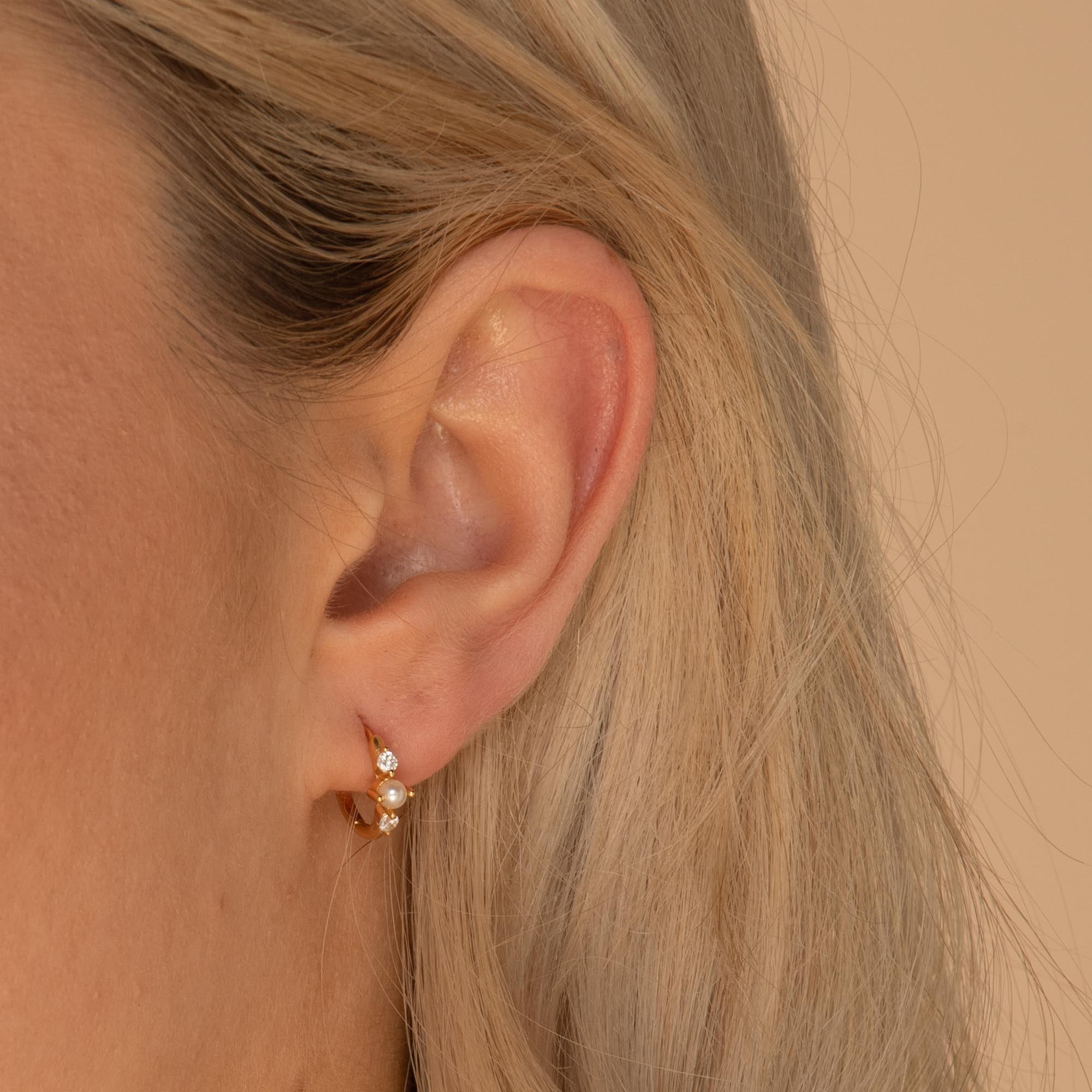 Pearl Sapphire Huggie Earrings