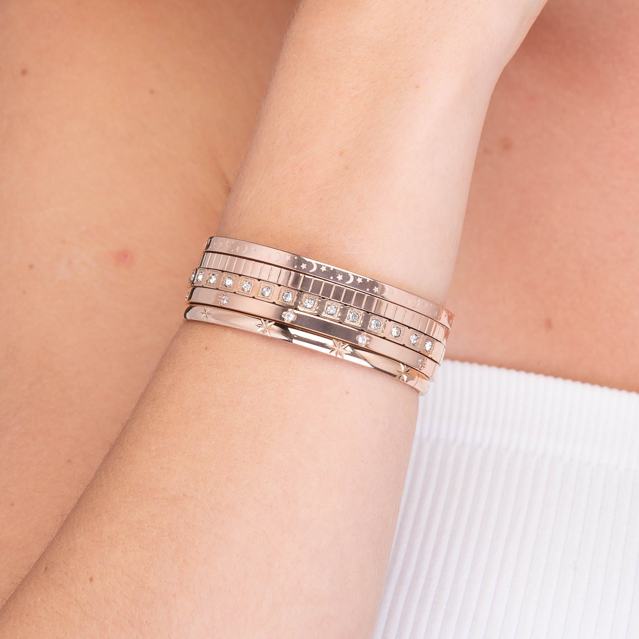 Cube Sapphire Hinged Bangle Bracelet - Camile & Stone