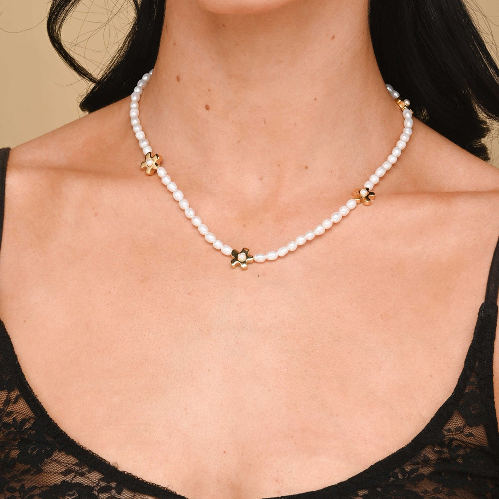 Daisy Freshwater Pearl Necklace