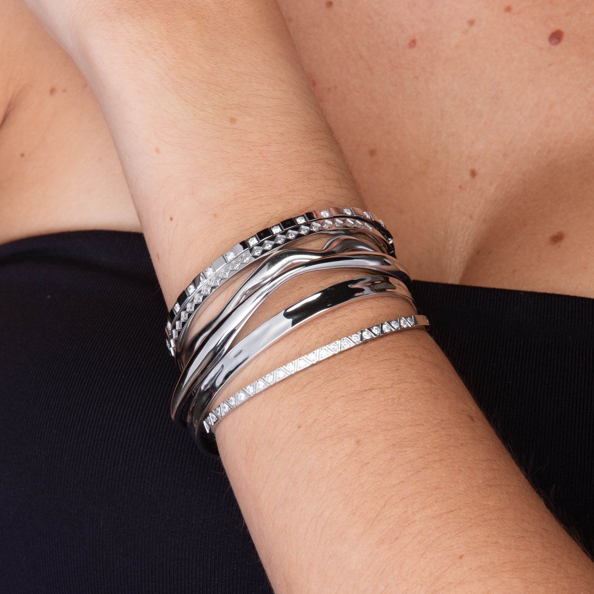 Florence Sapphire Hinged Bangle Bracelet - Camile & Stone
