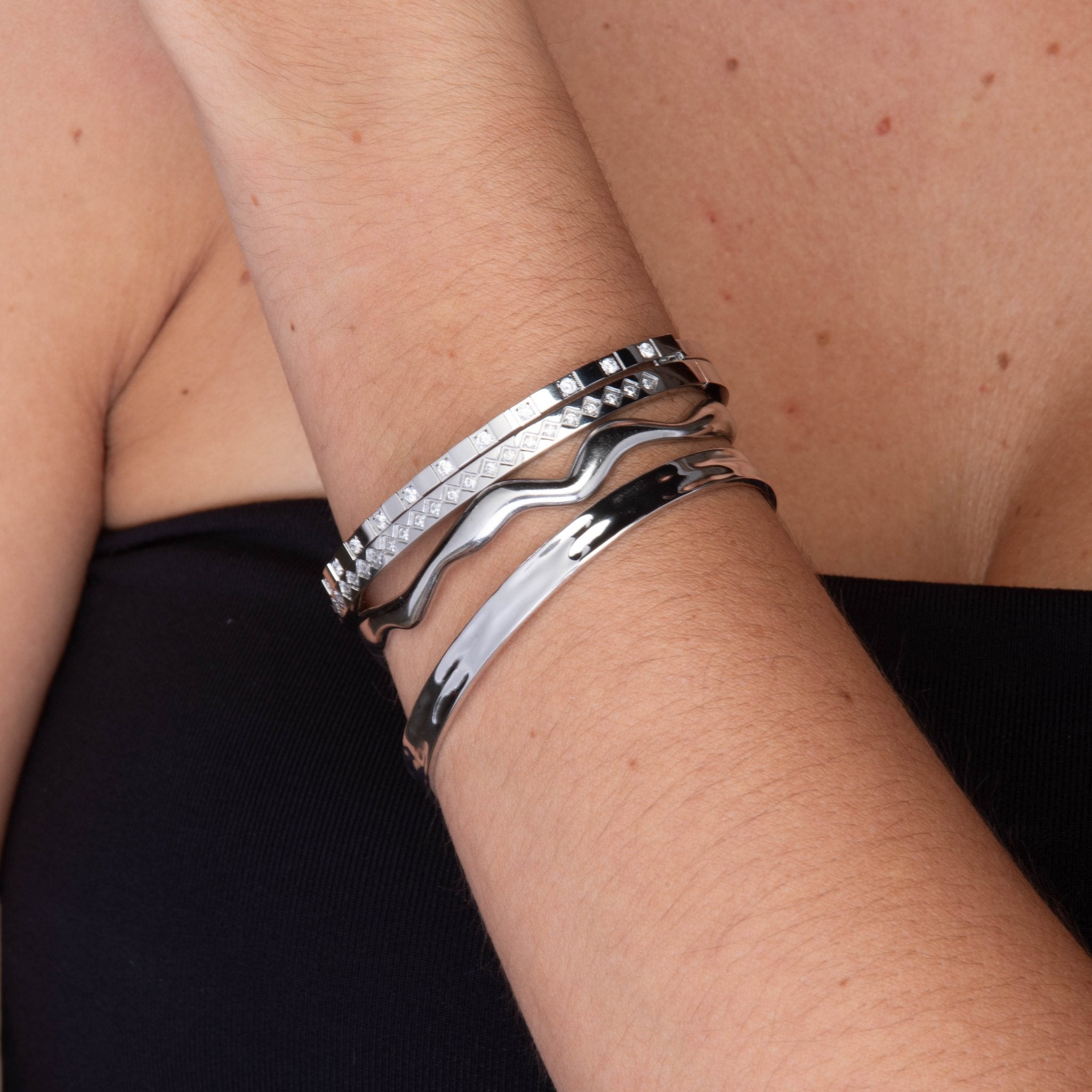 Florence Sapphire Hinged Bangle Bracelet - Camile & Stone