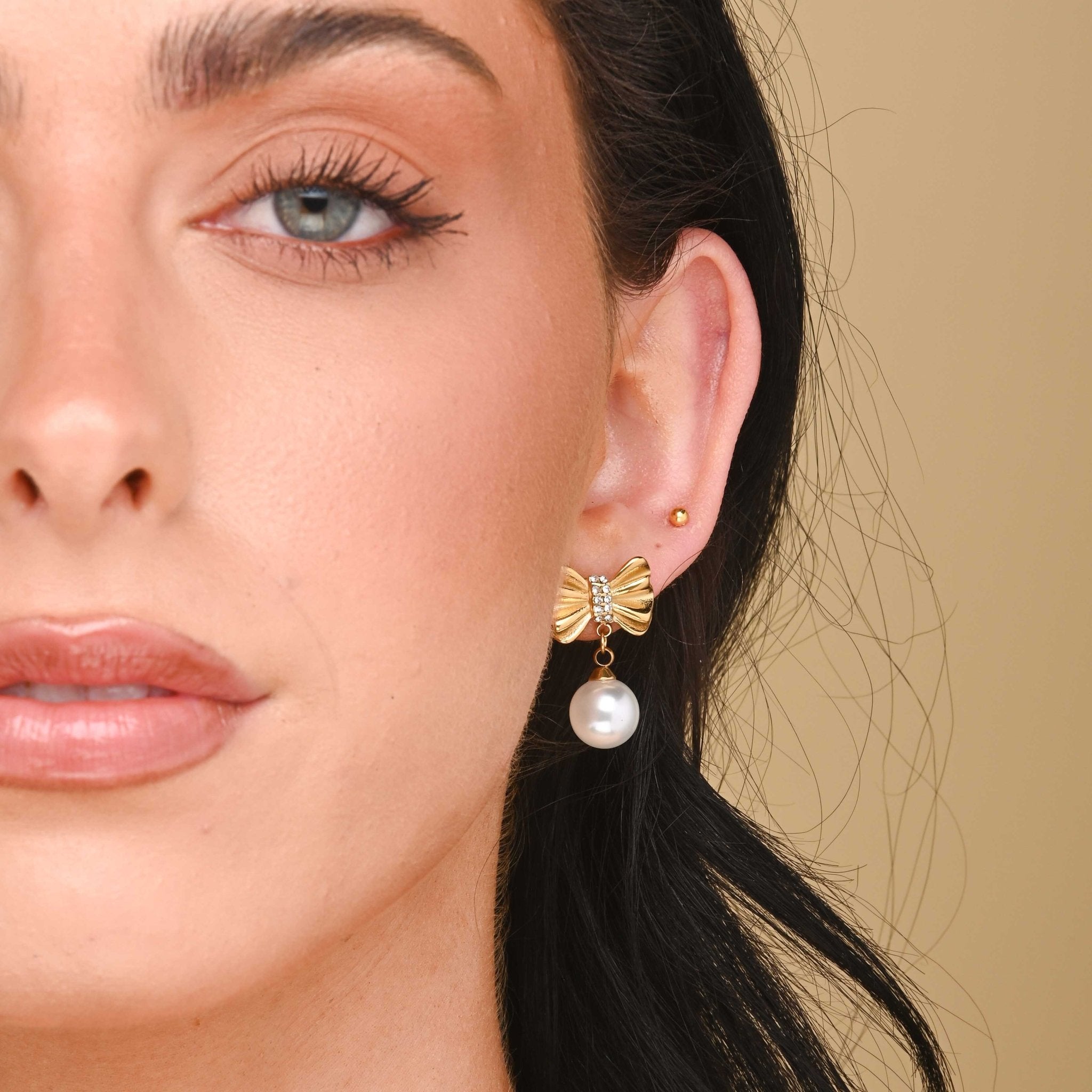 Remi Ribbon Bow Pearl Earrings - Camile & Stone