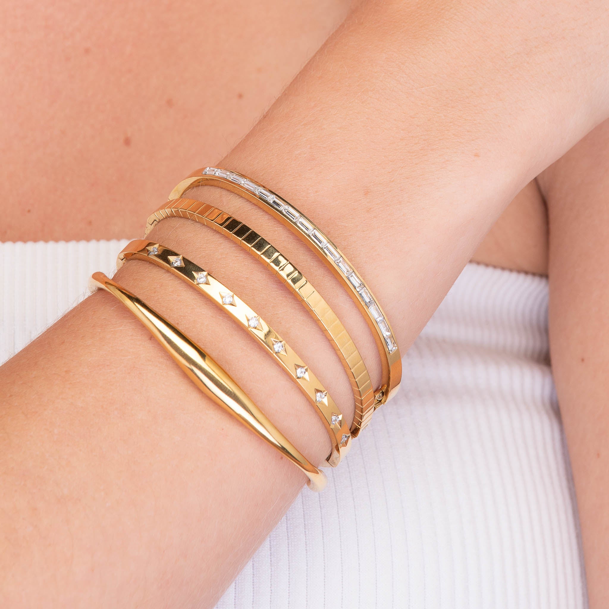 Ridges Hinged Bangle Bracelet - Camile & Stone