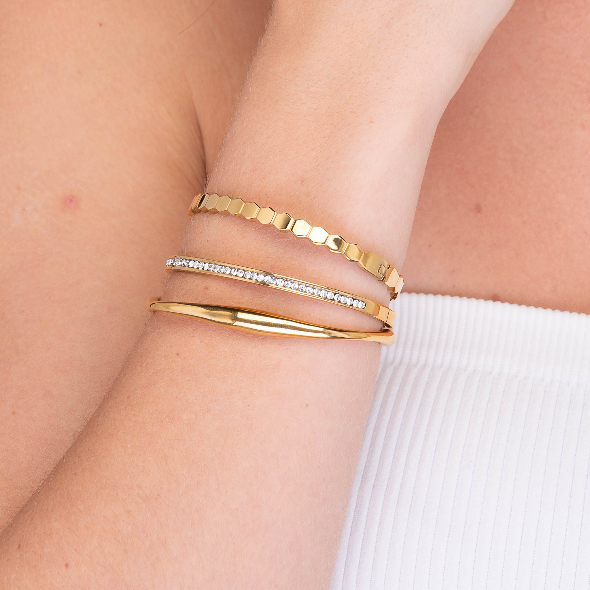 Sapphire Hinged Bangle Bracelet - Camile & Stone