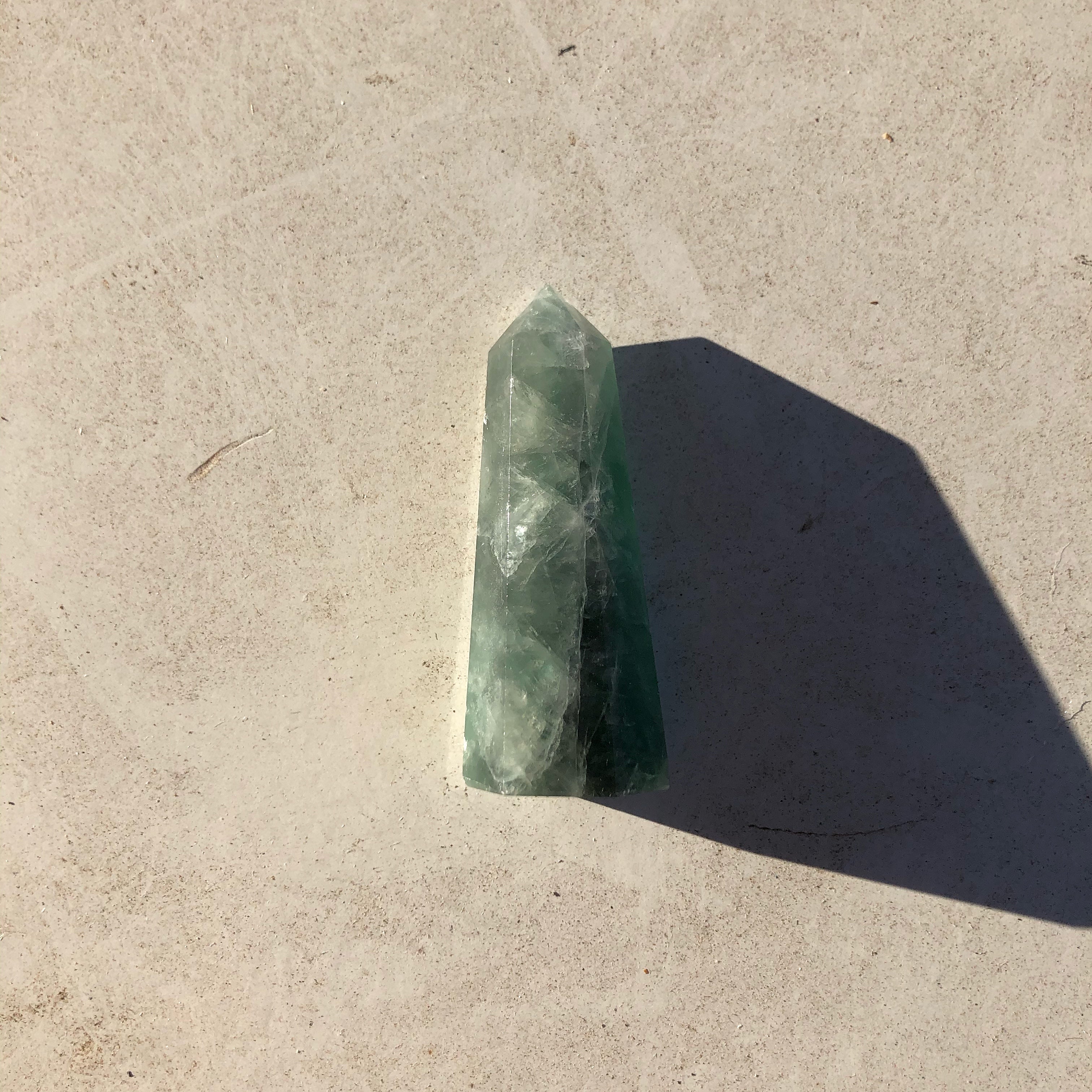 Growth Crystal Ring Stand (Jade Quartz)